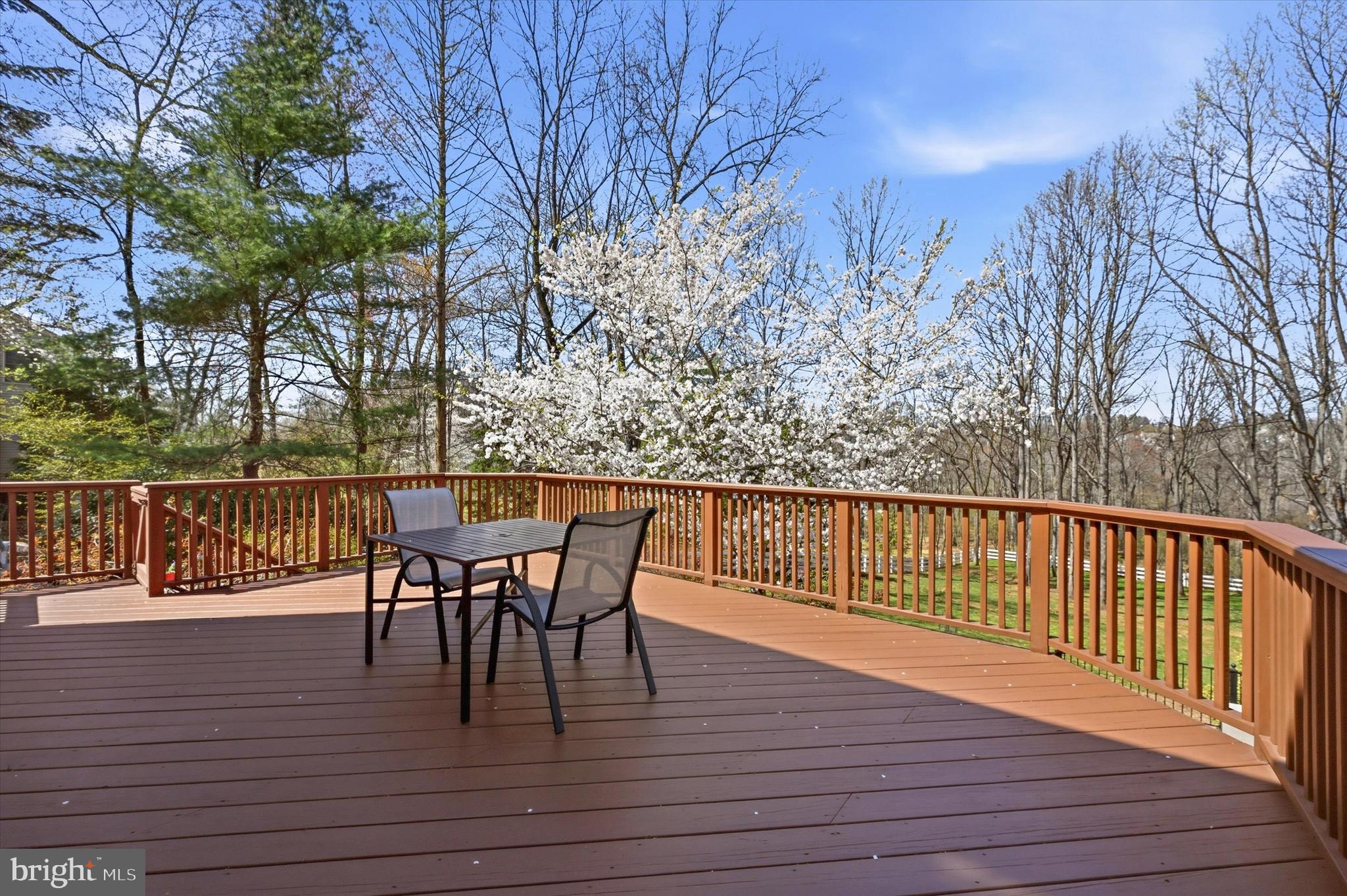 LAKERIDGE - Residential