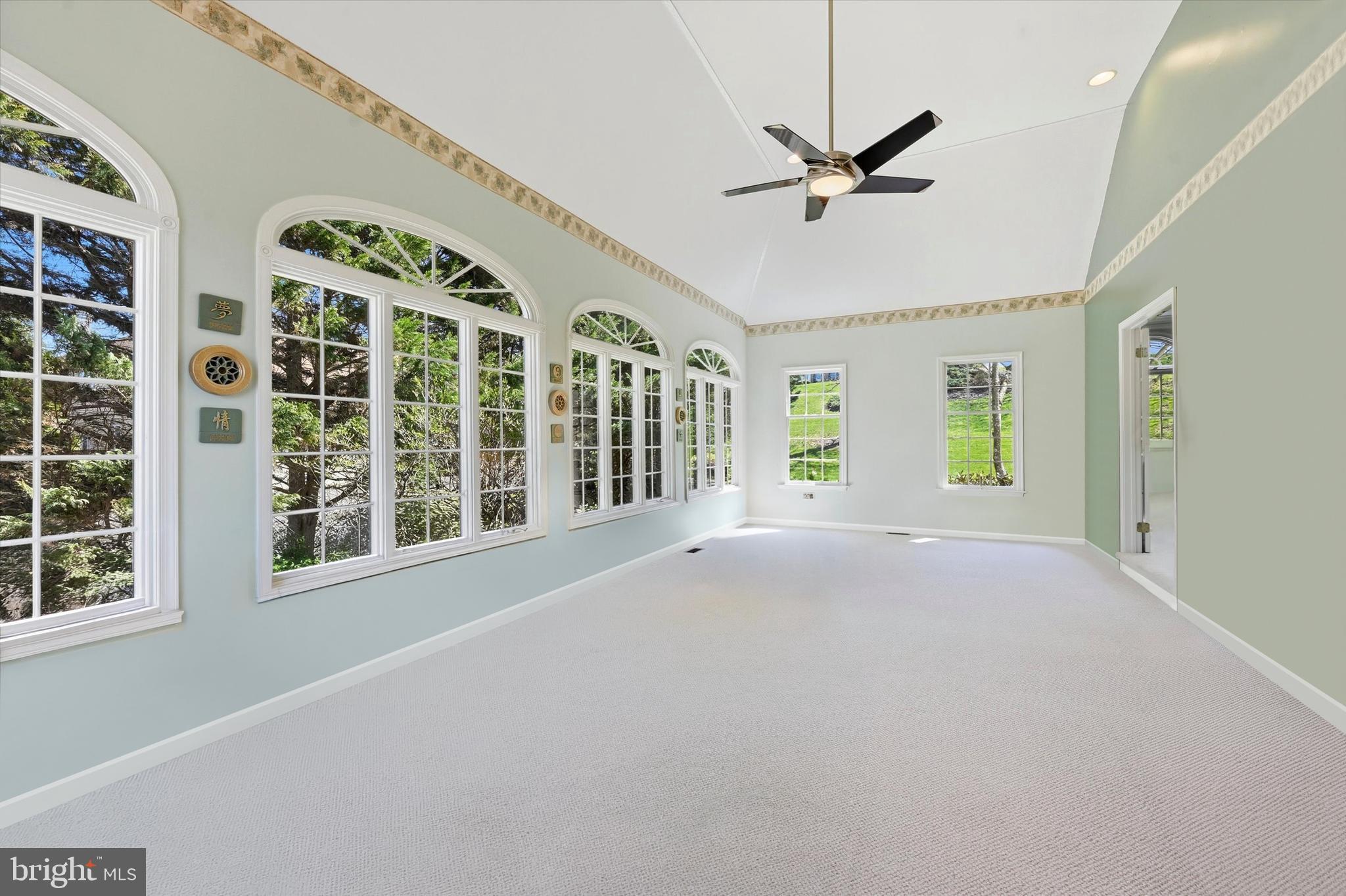 LAKERIDGE - Residential