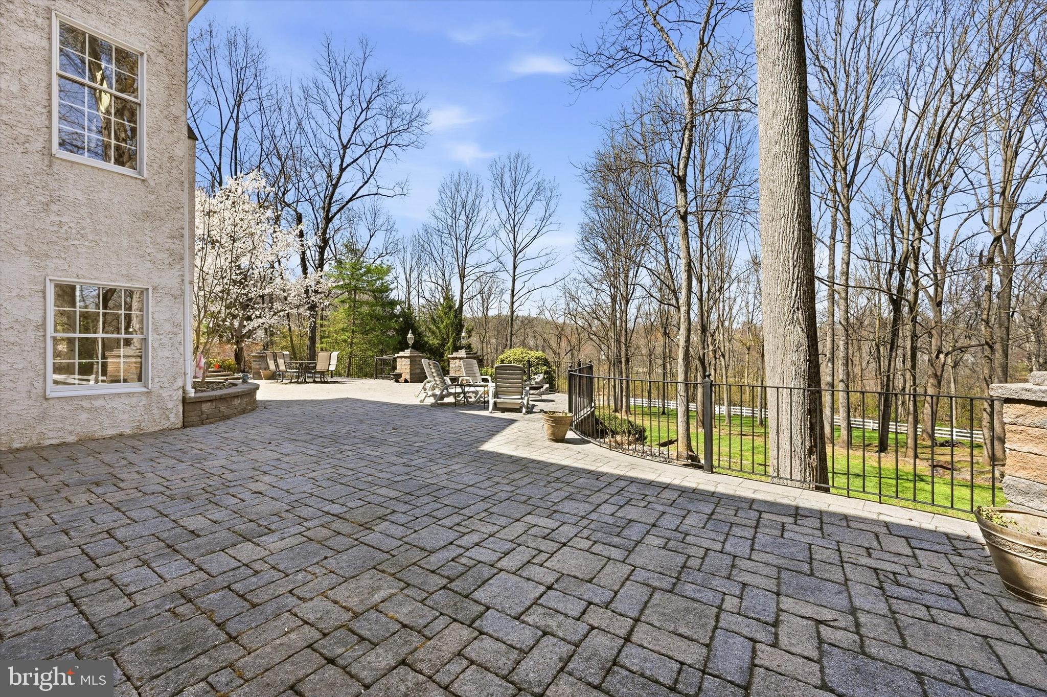 LAKERIDGE - Residential