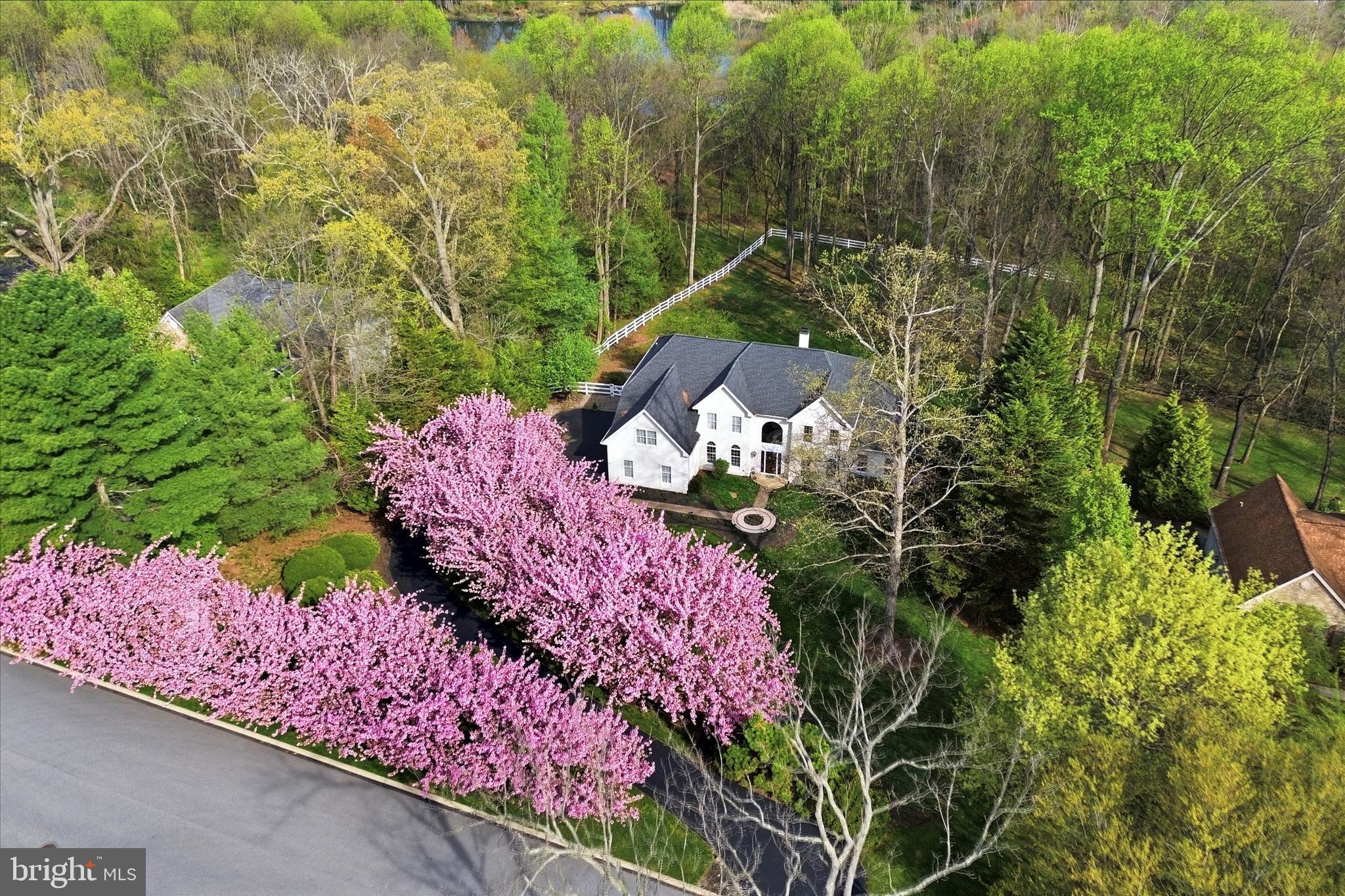 LAKERIDGE - Residential