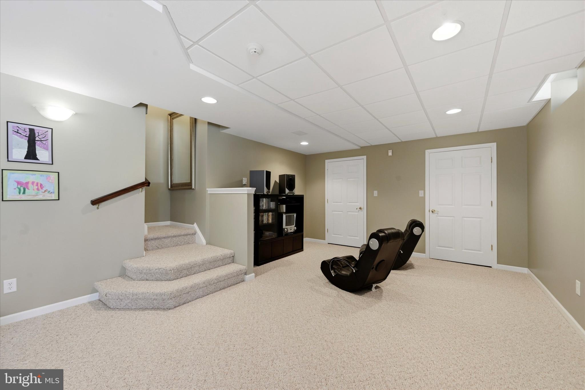 LAKERIDGE - Residential