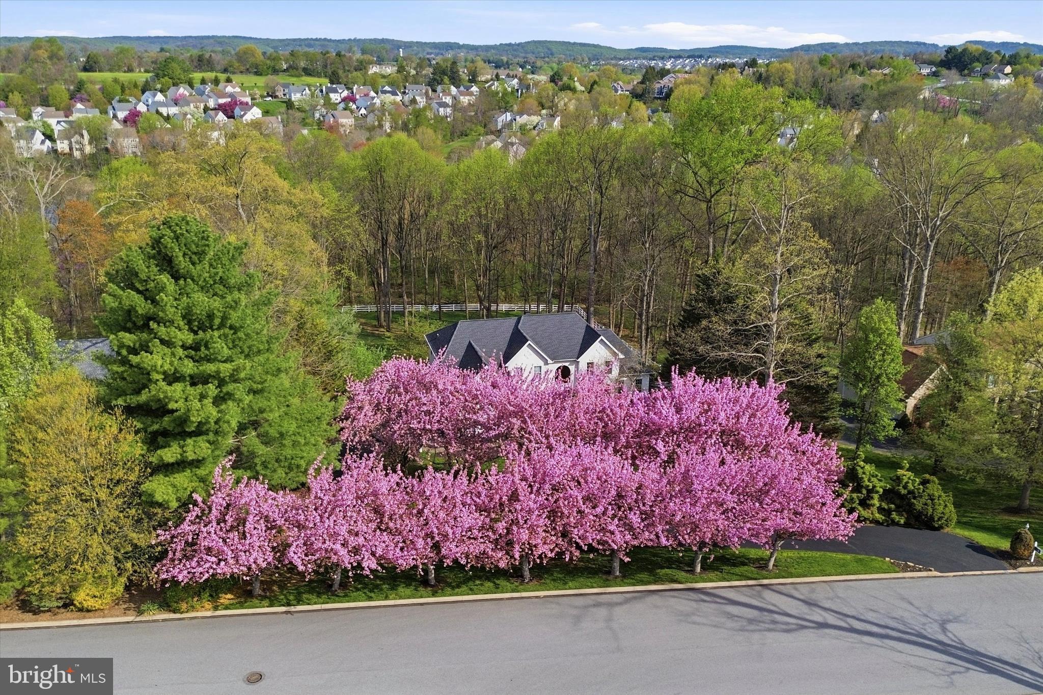 LAKERIDGE - Residential