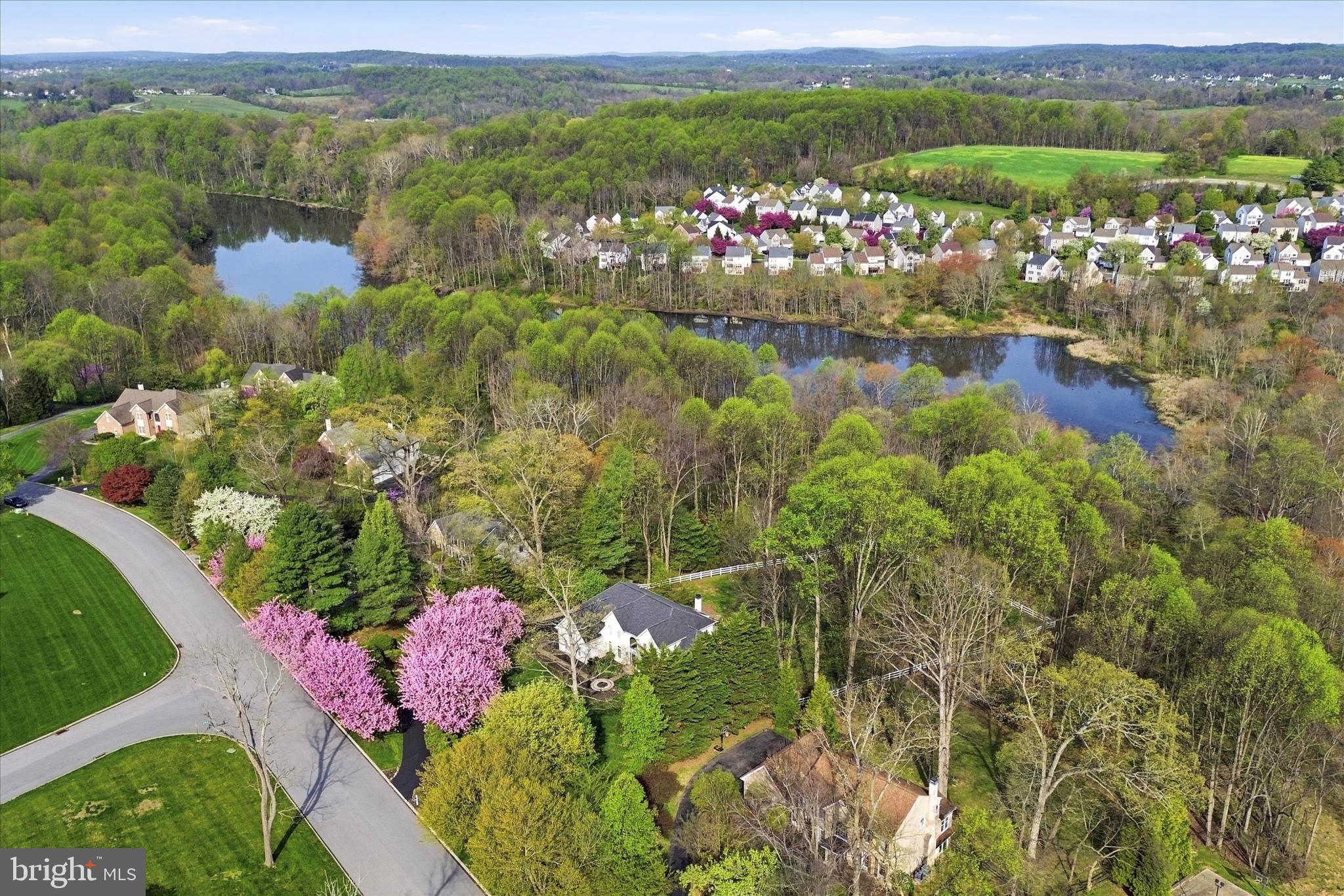 LAKERIDGE - Residential