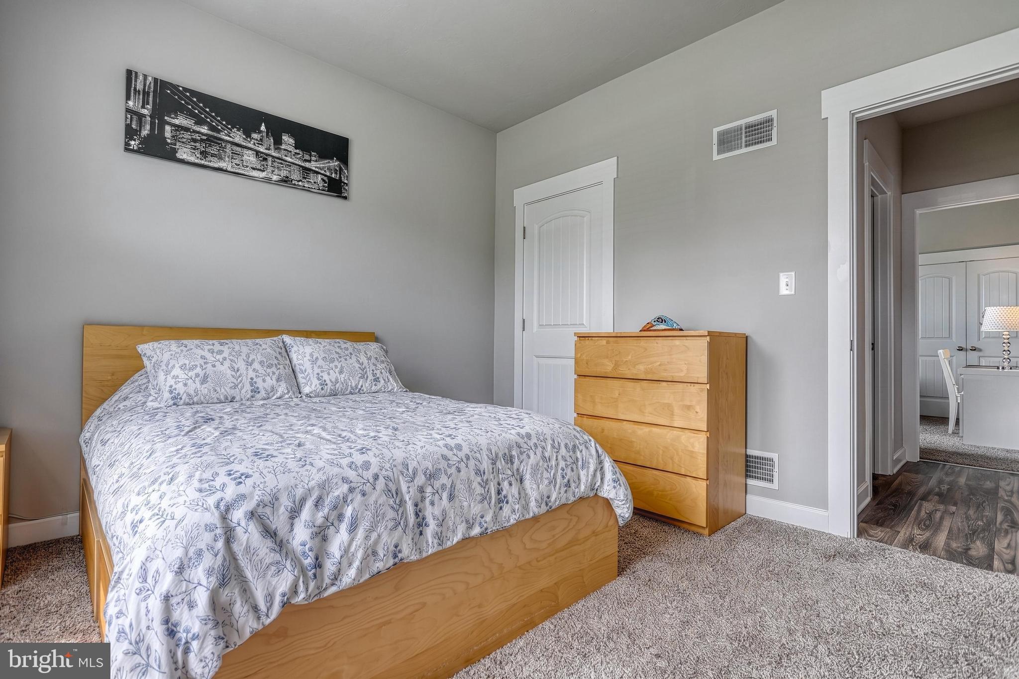 HIGH POINTE SOUTH - Residential