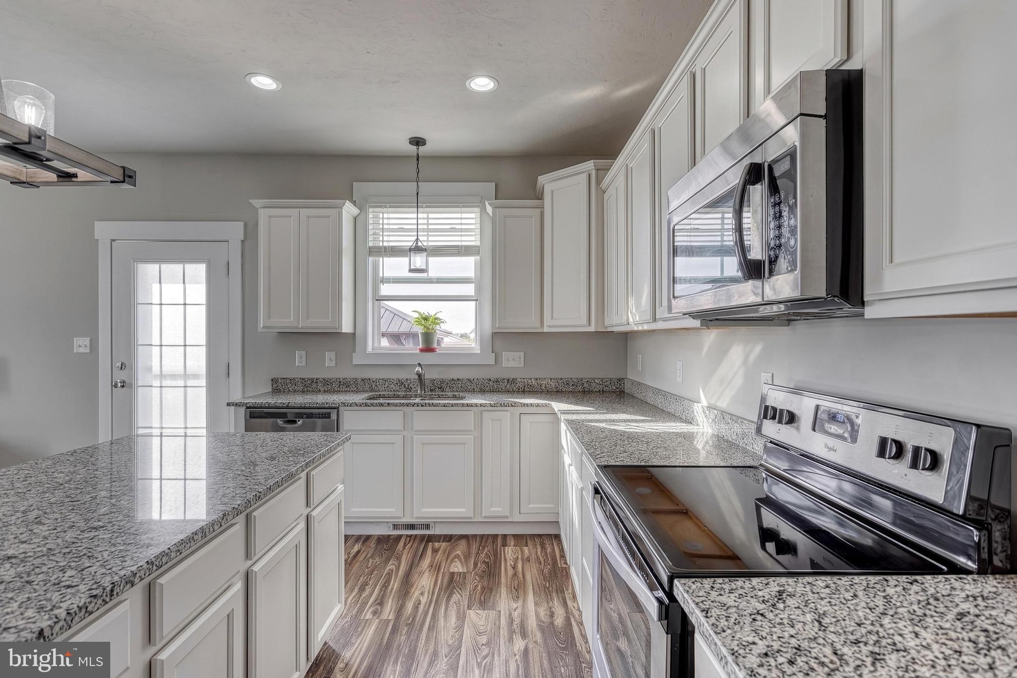 HIGH POINTE SOUTH - Residential