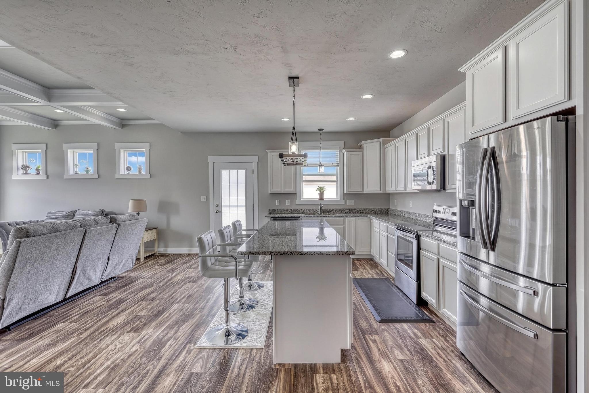 HIGH POINTE SOUTH - Residential