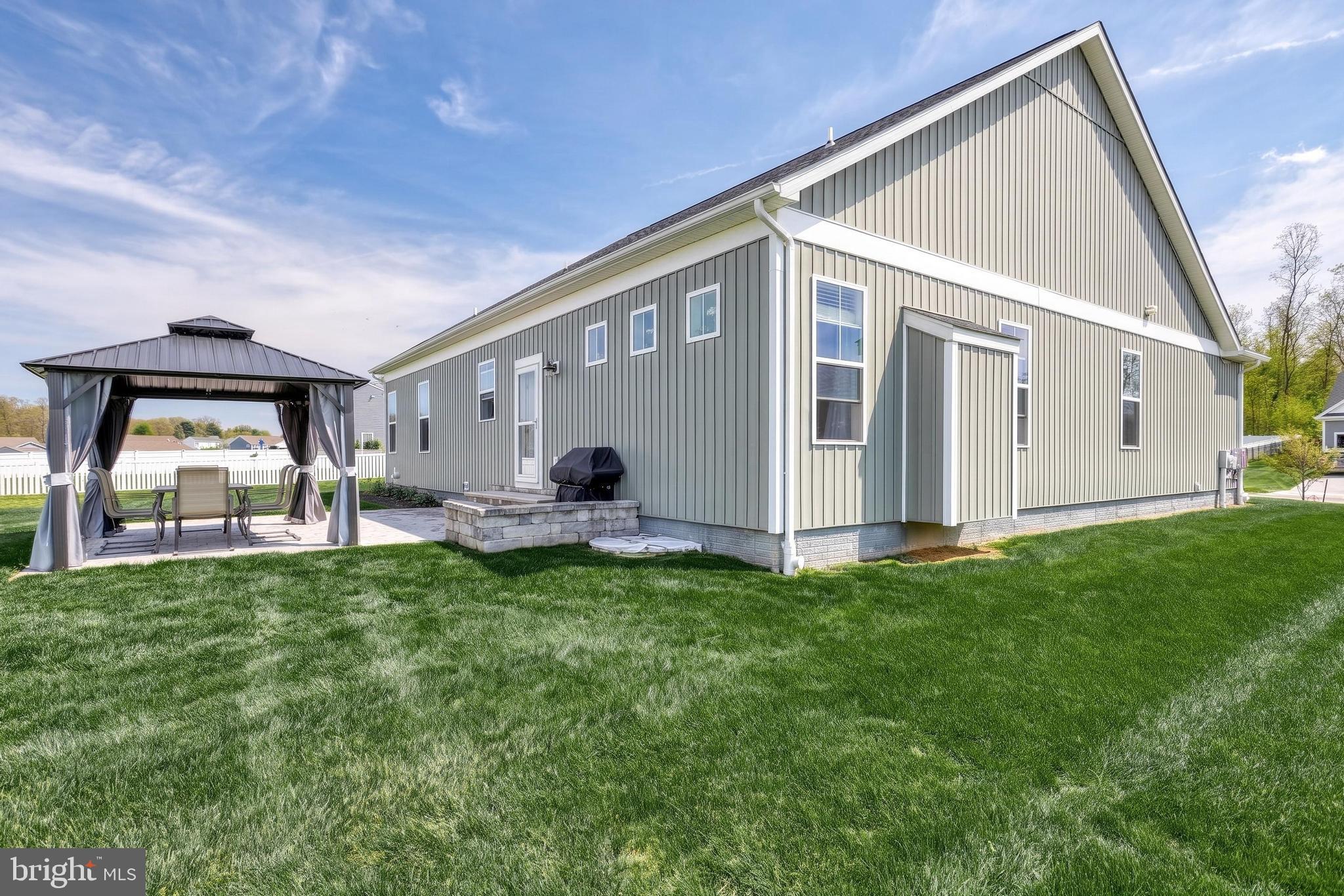 HIGH POINTE SOUTH - Residential