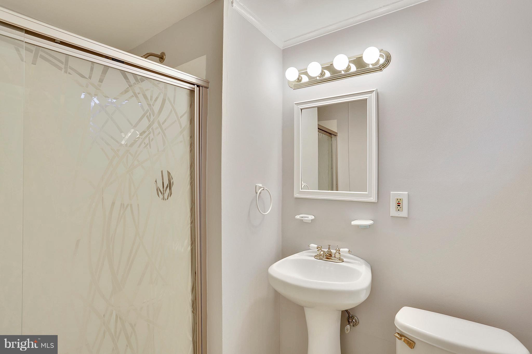 HILLANDALE - Residential