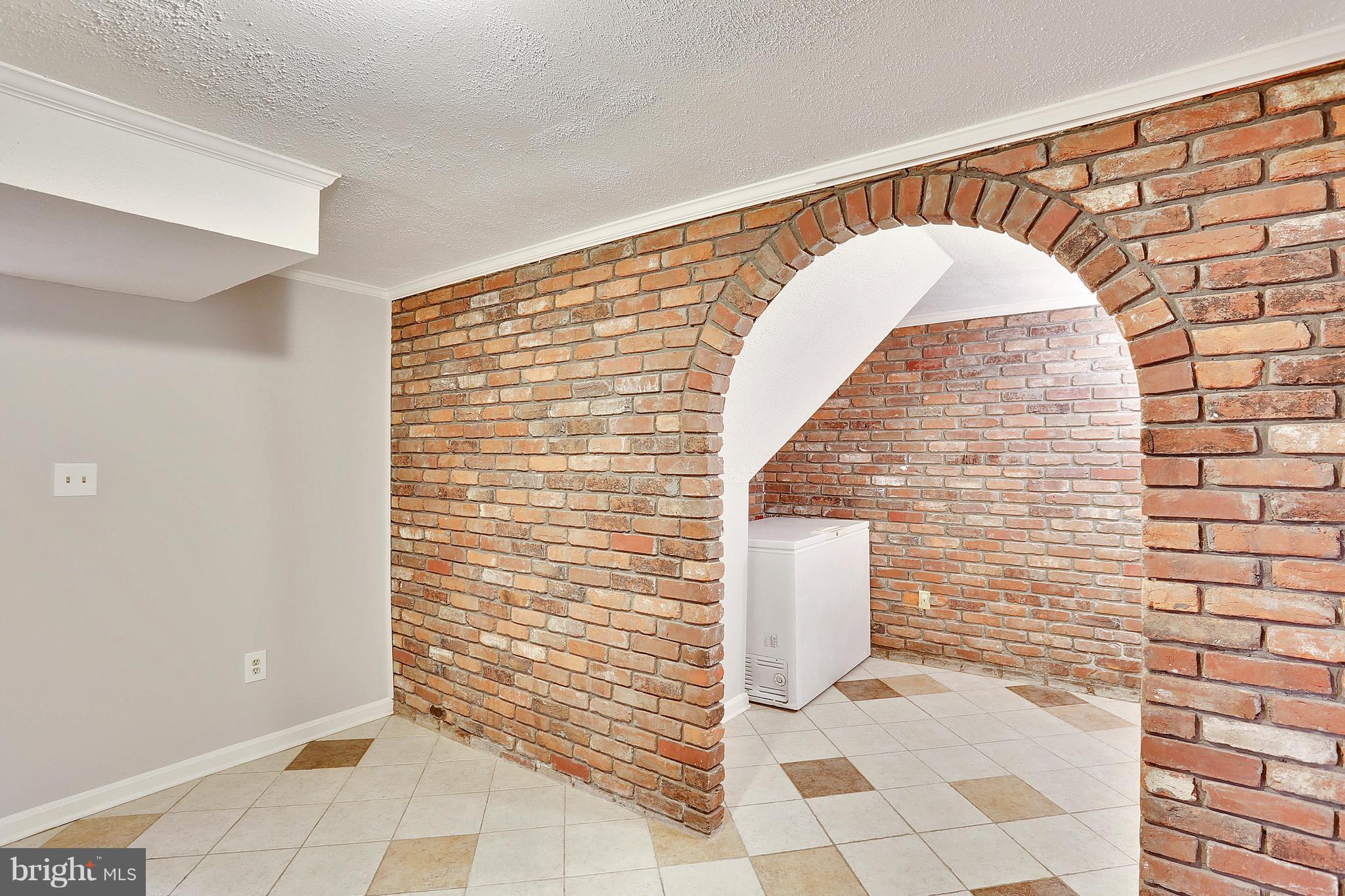 HILLANDALE - Residential