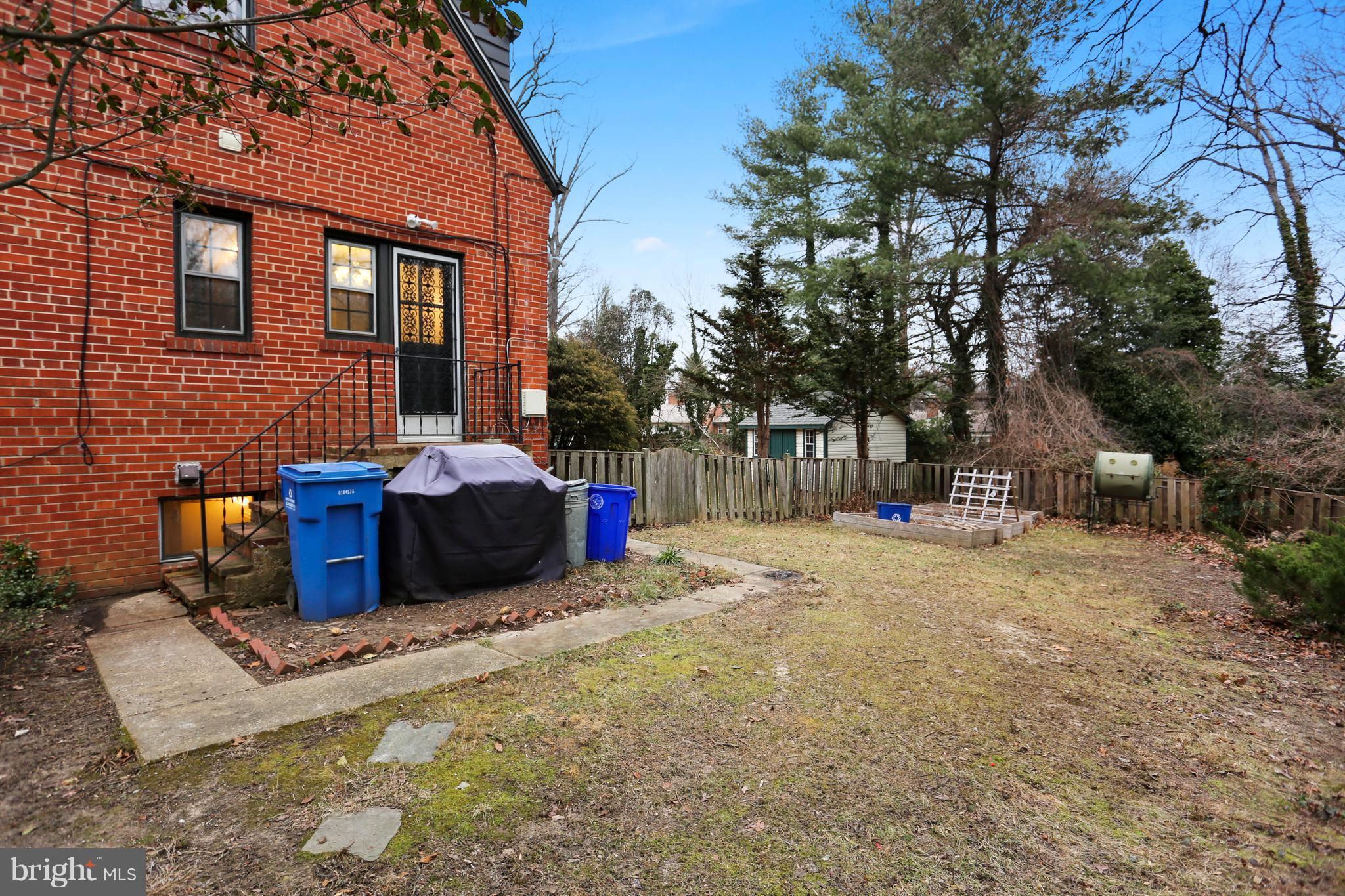 HILLANDALE - Residential