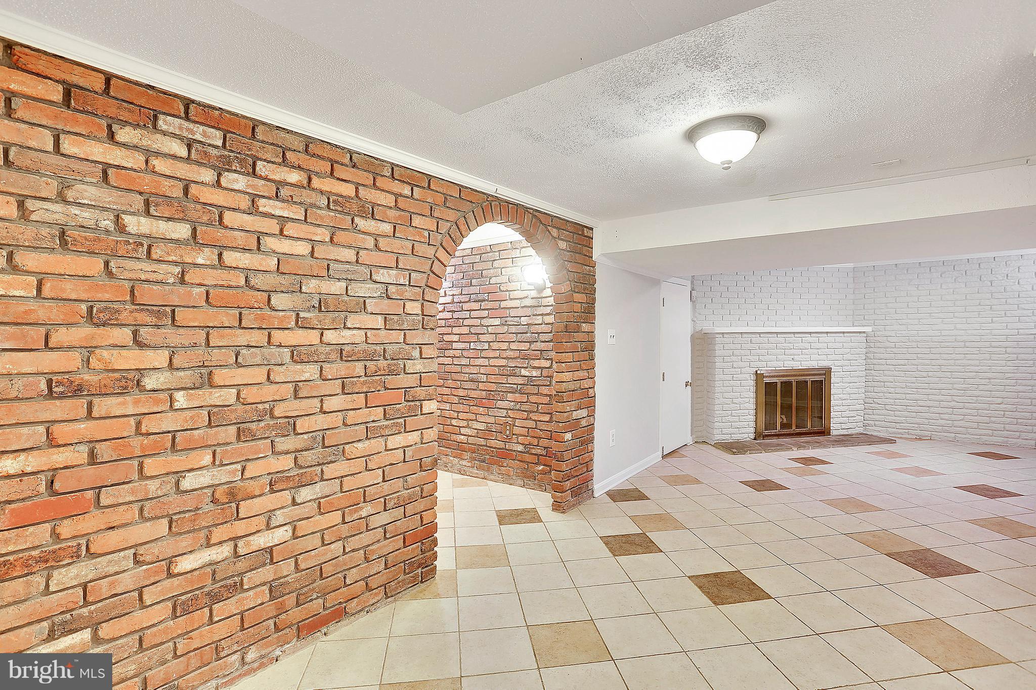 HILLANDALE - Residential