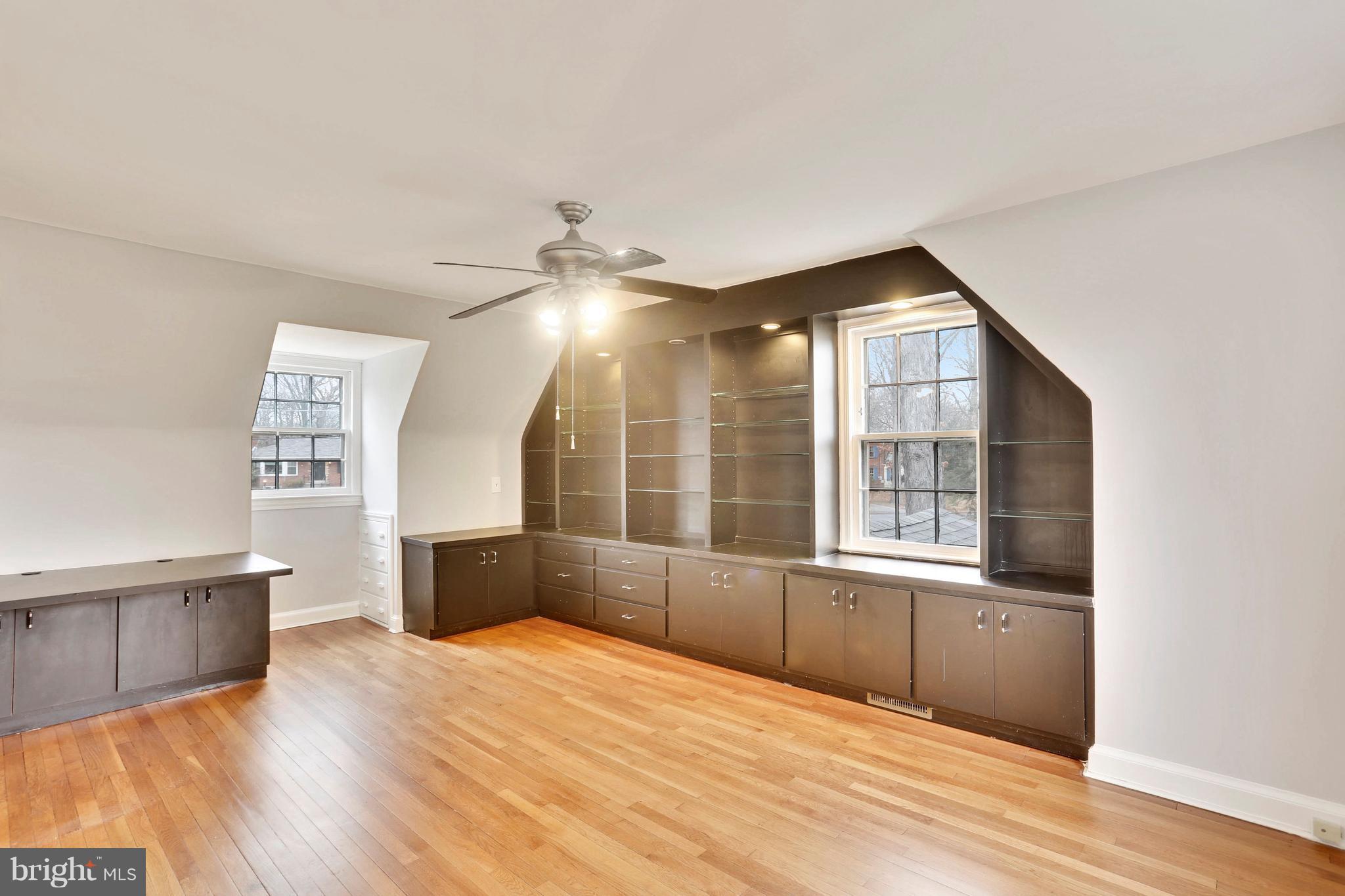 HILLANDALE - Residential