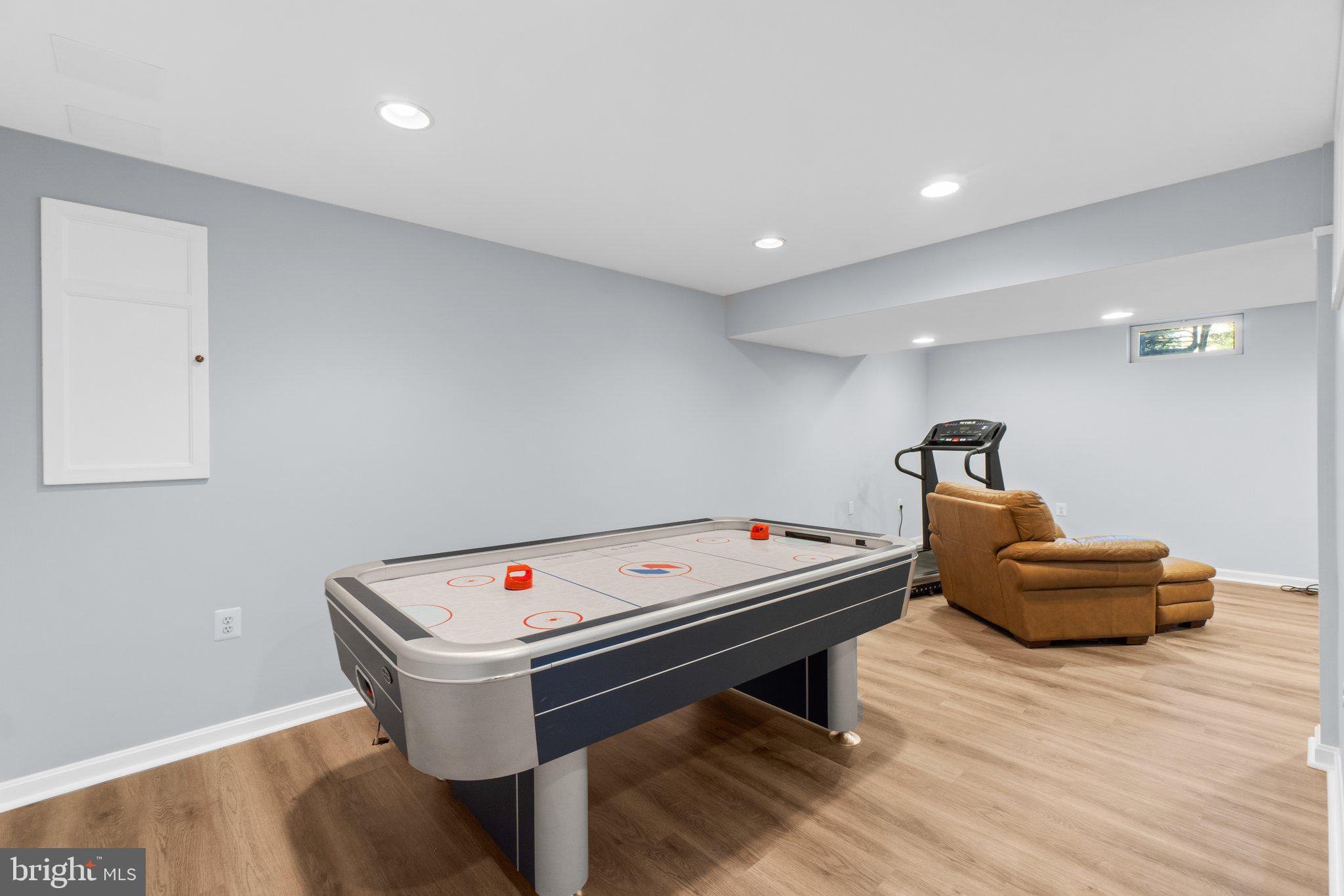 BRYNWOOD HILLS - Residential