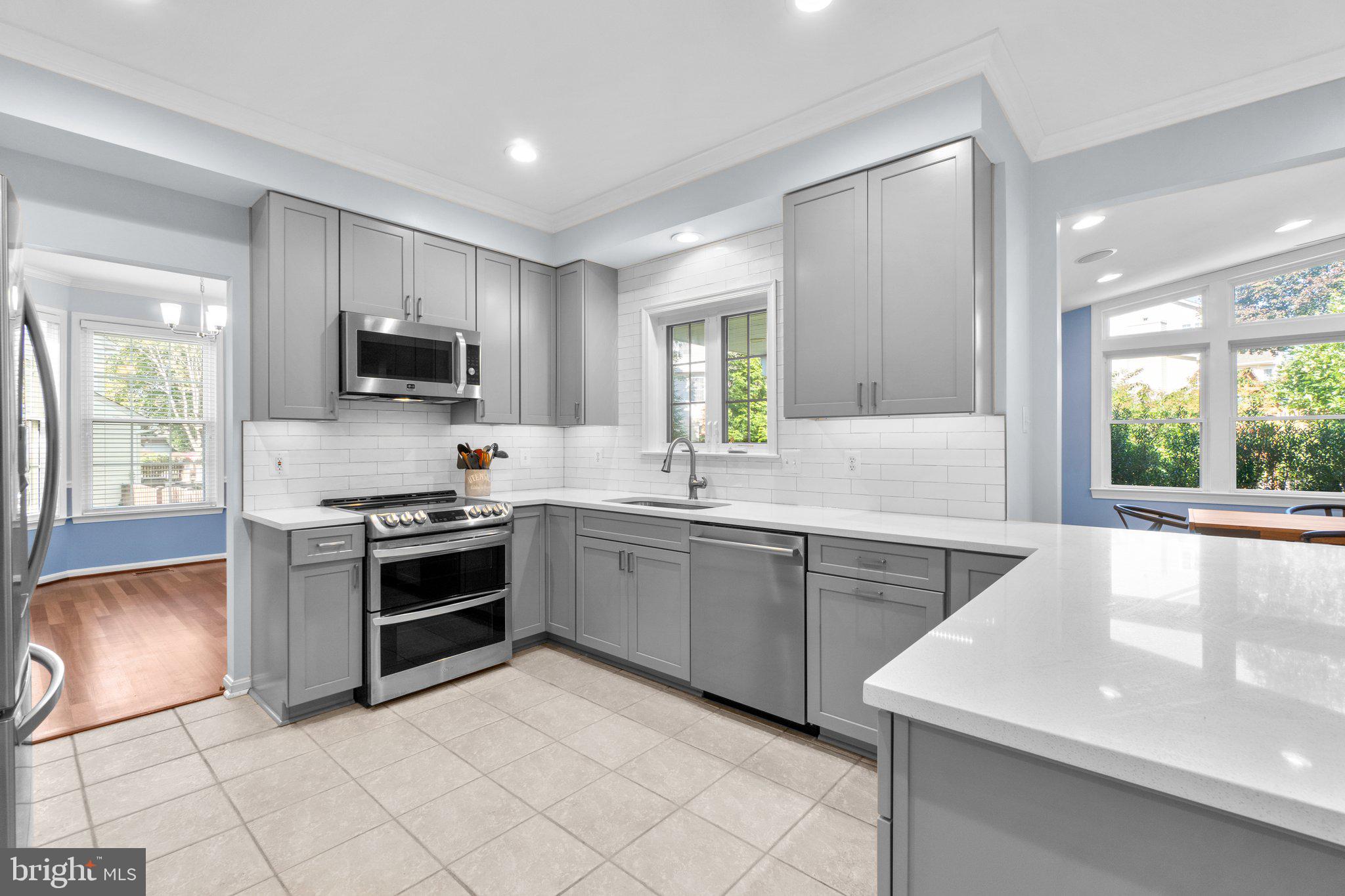 BRYNWOOD HILLS - Residential