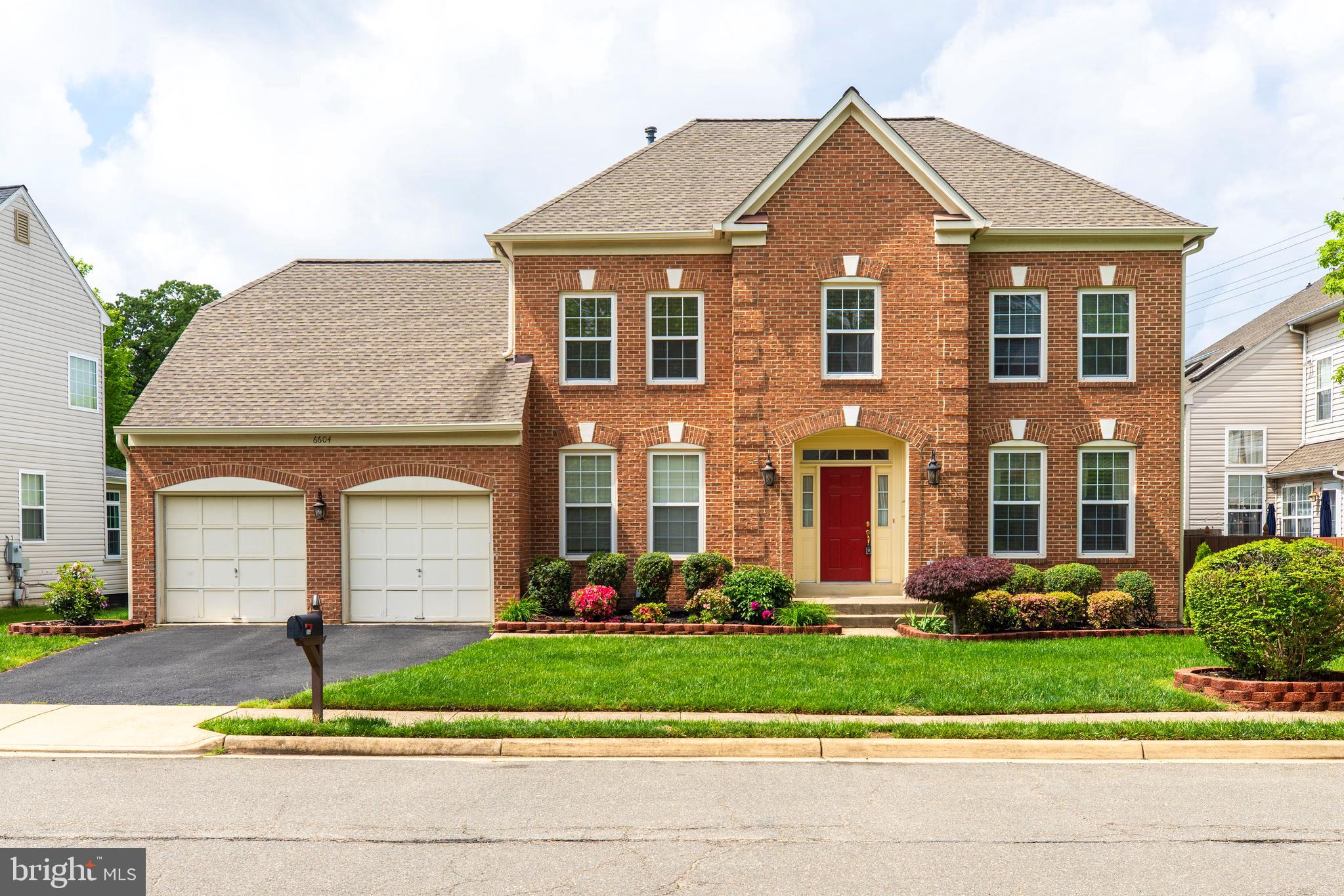 AUTUMN CHASE HUNT - Residential Lease