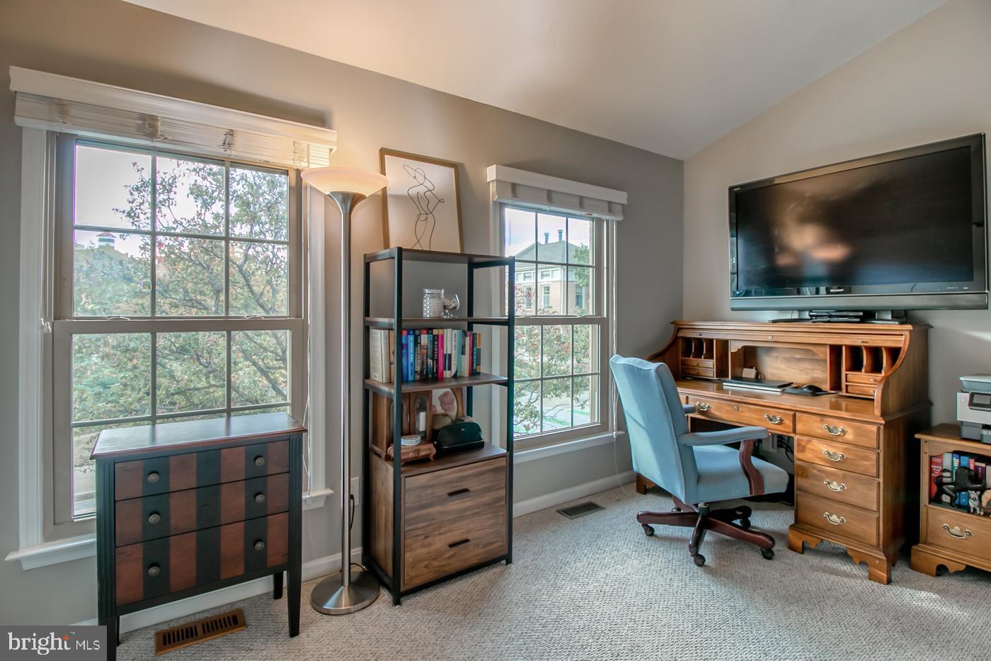 CANTON SQUARE - Residential