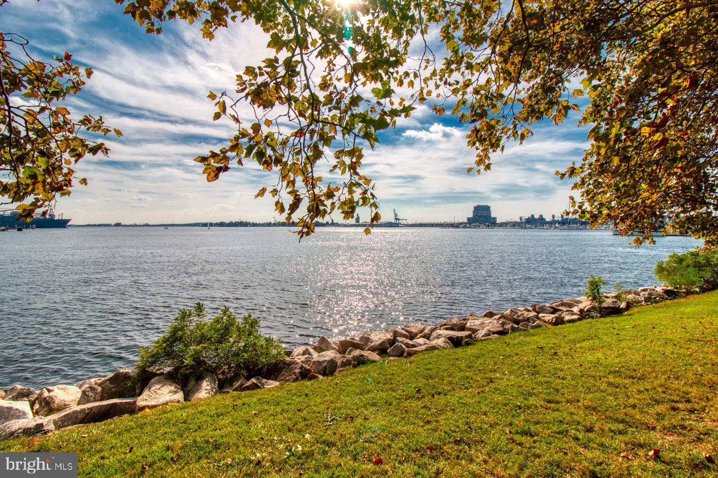 CANTON SQUARE - Residential