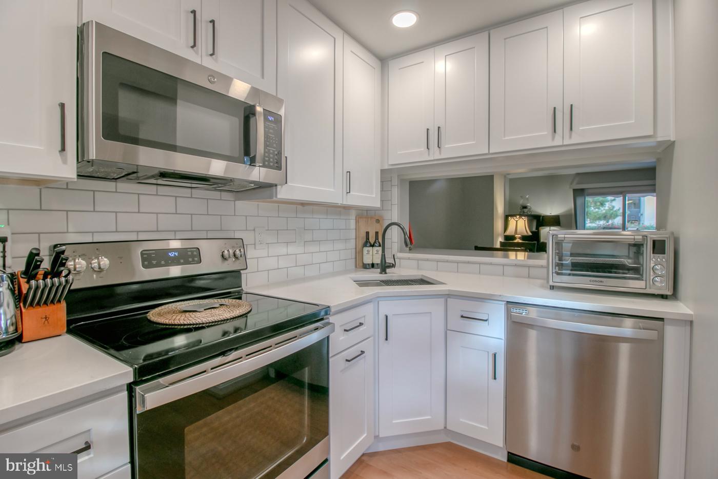 CANTON SQUARE - Residential