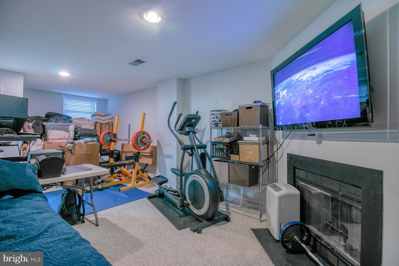 CANTON SQUARE - Residential