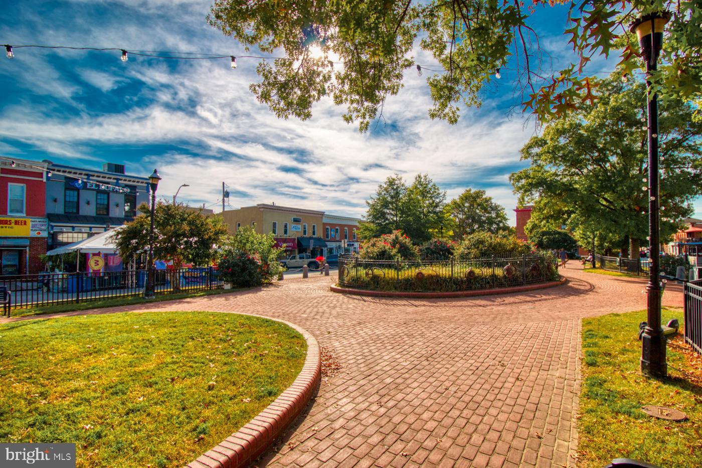 CANTON SQUARE - Residential