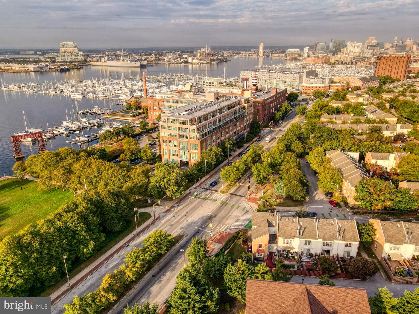 CANTON SQUARE - Residential