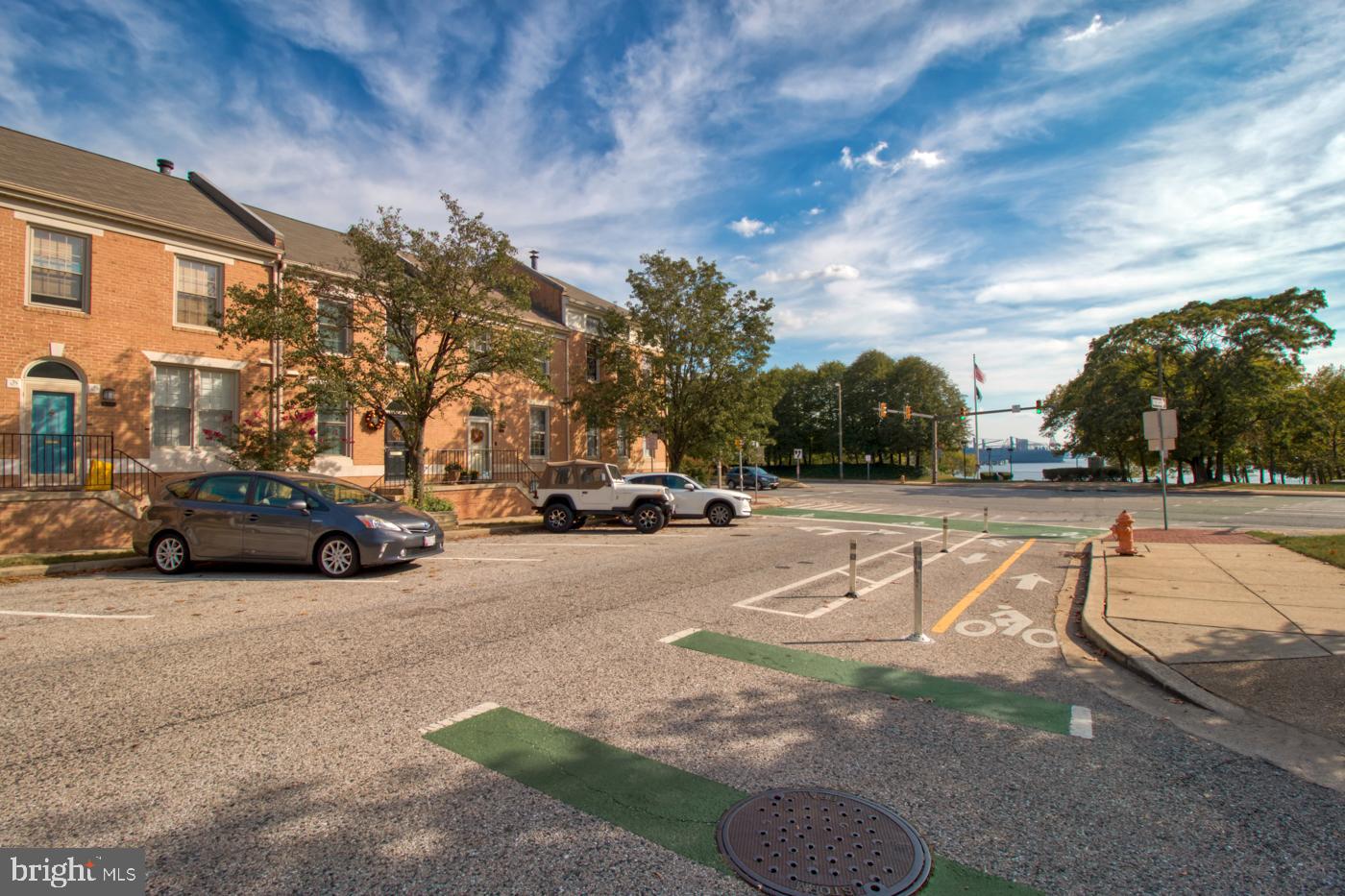 CANTON SQUARE - Residential