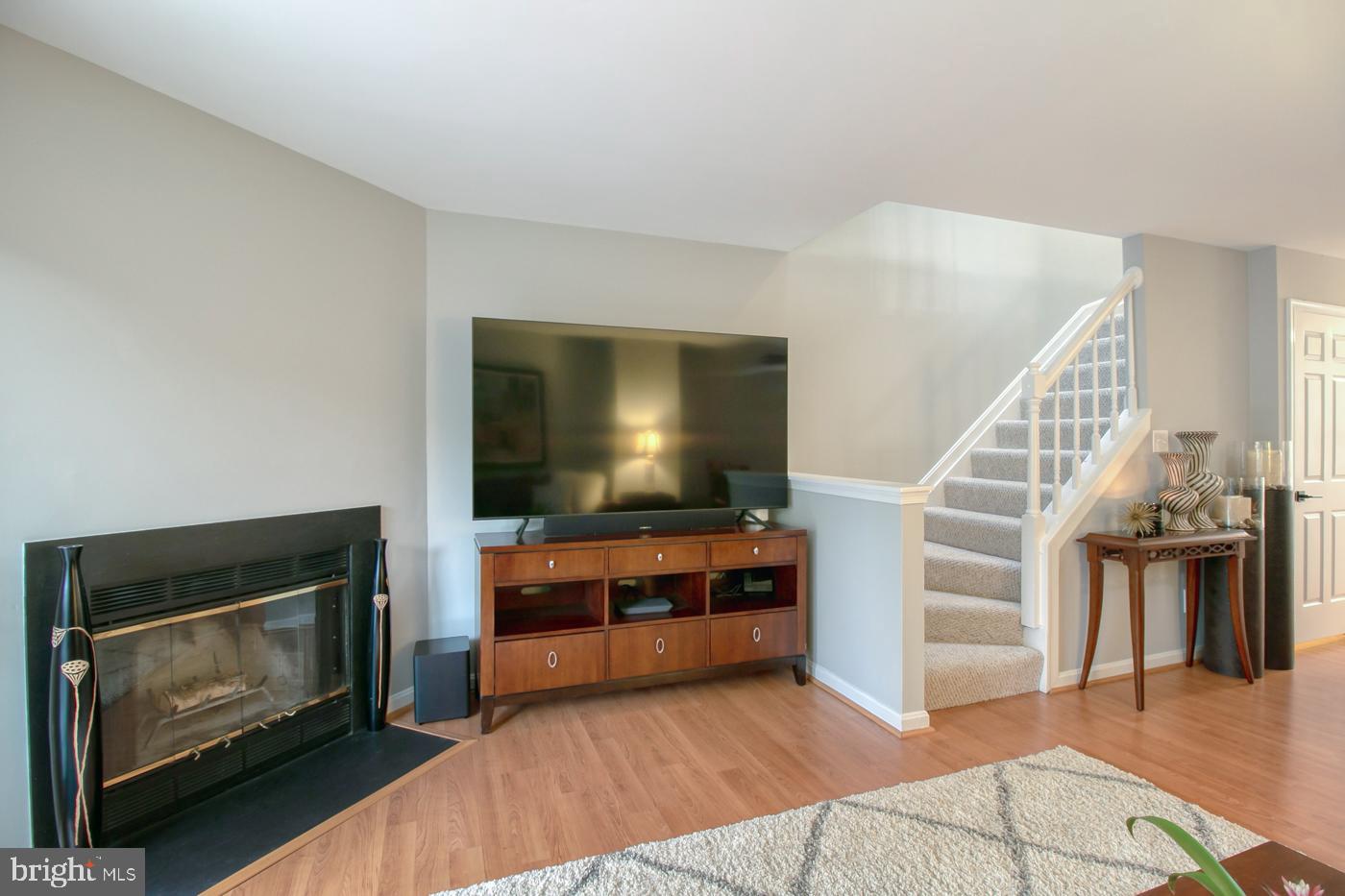 CANTON SQUARE - Residential