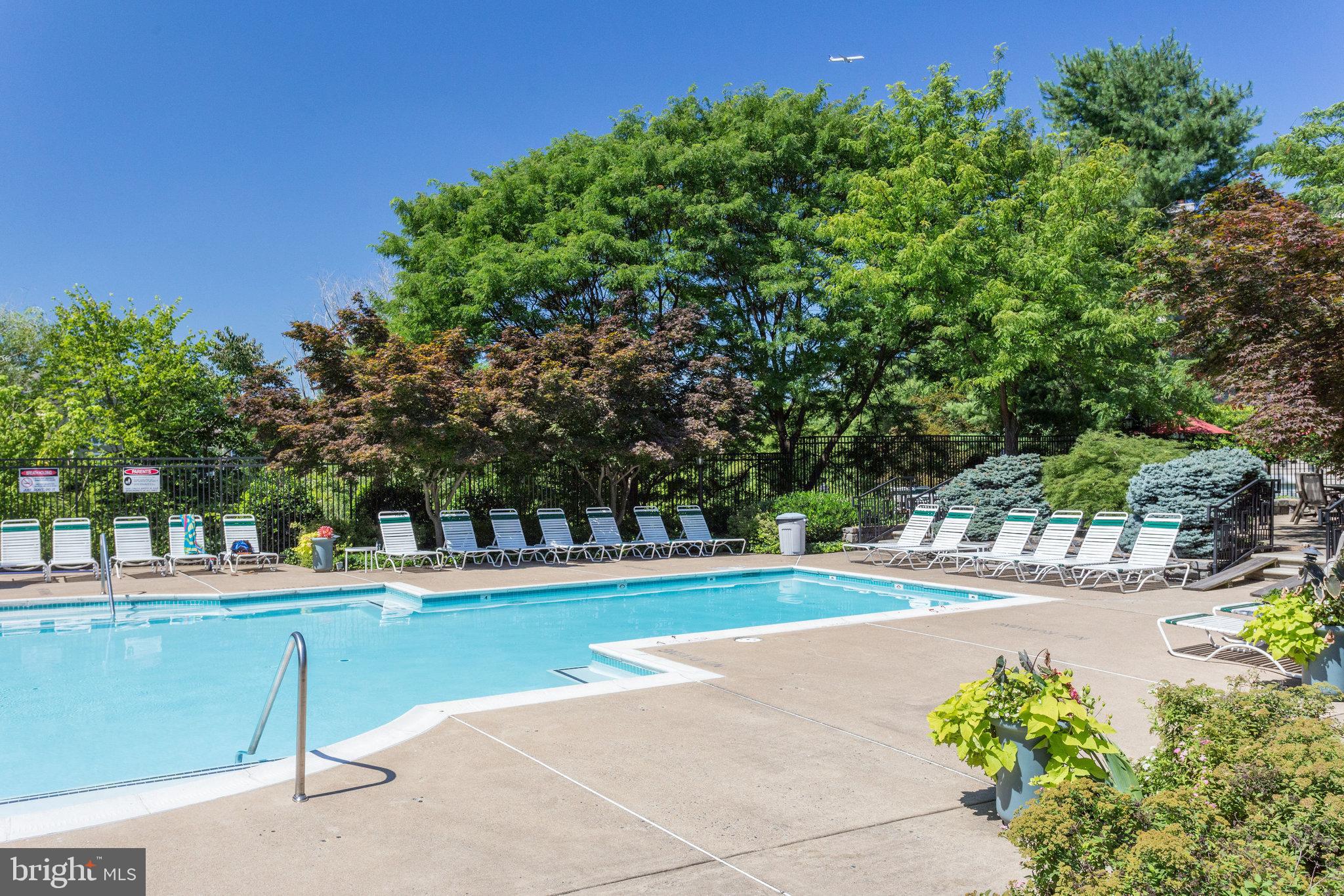 SANDERLING CONDO - Residential