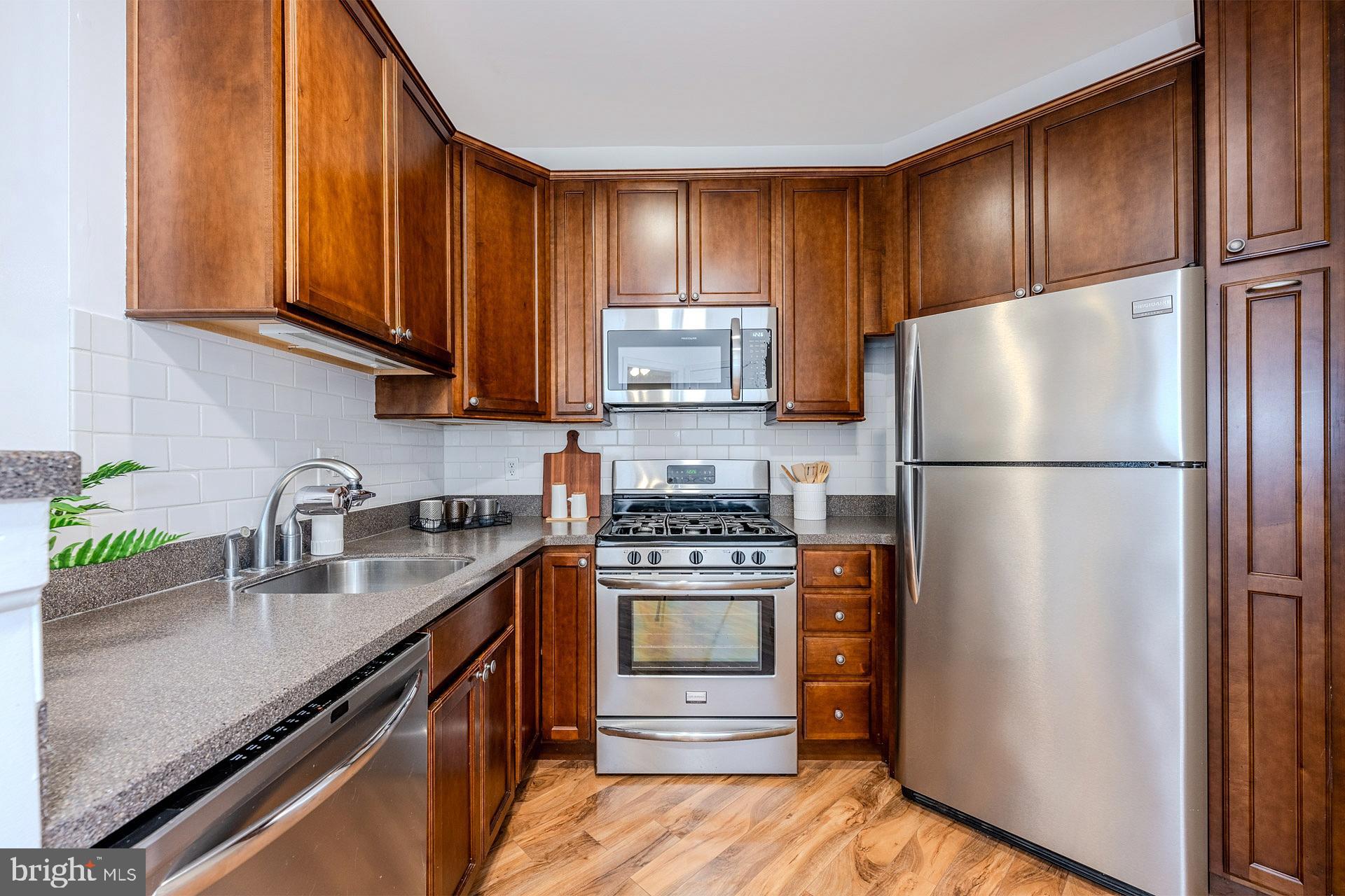 SANDERLING CONDO - Residential