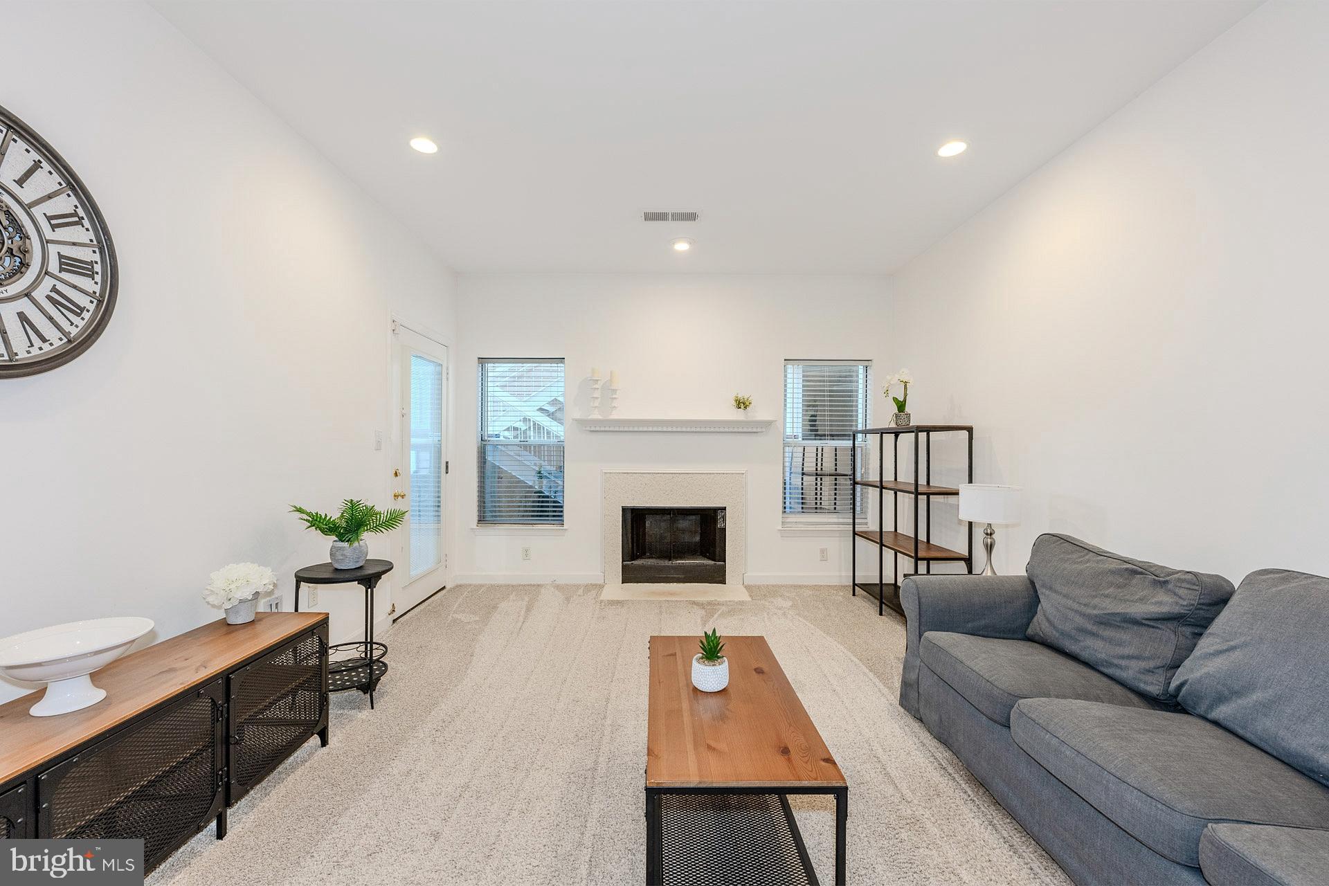 SANDERLING CONDO - Residential