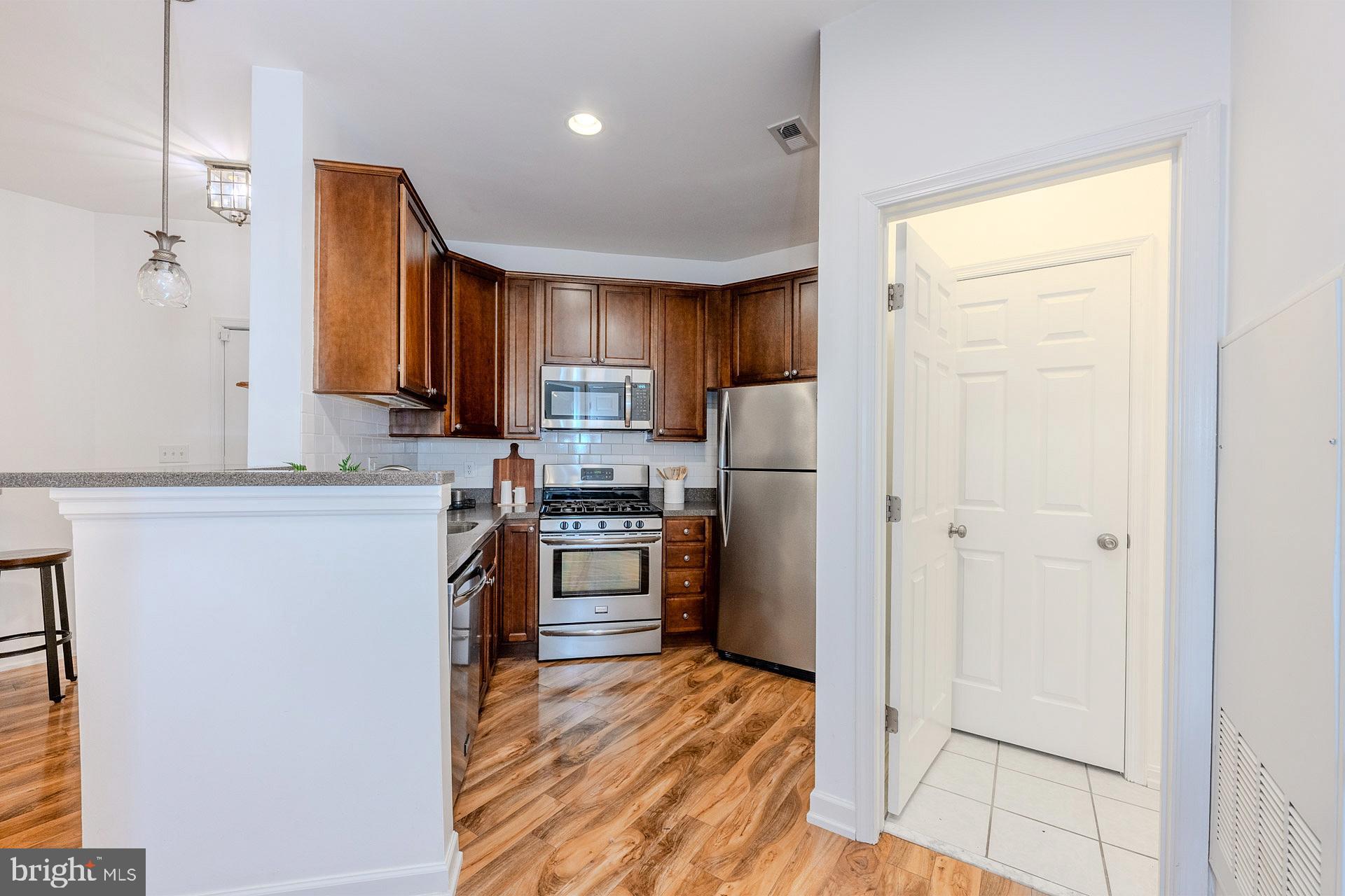 SANDERLING CONDO - Residential