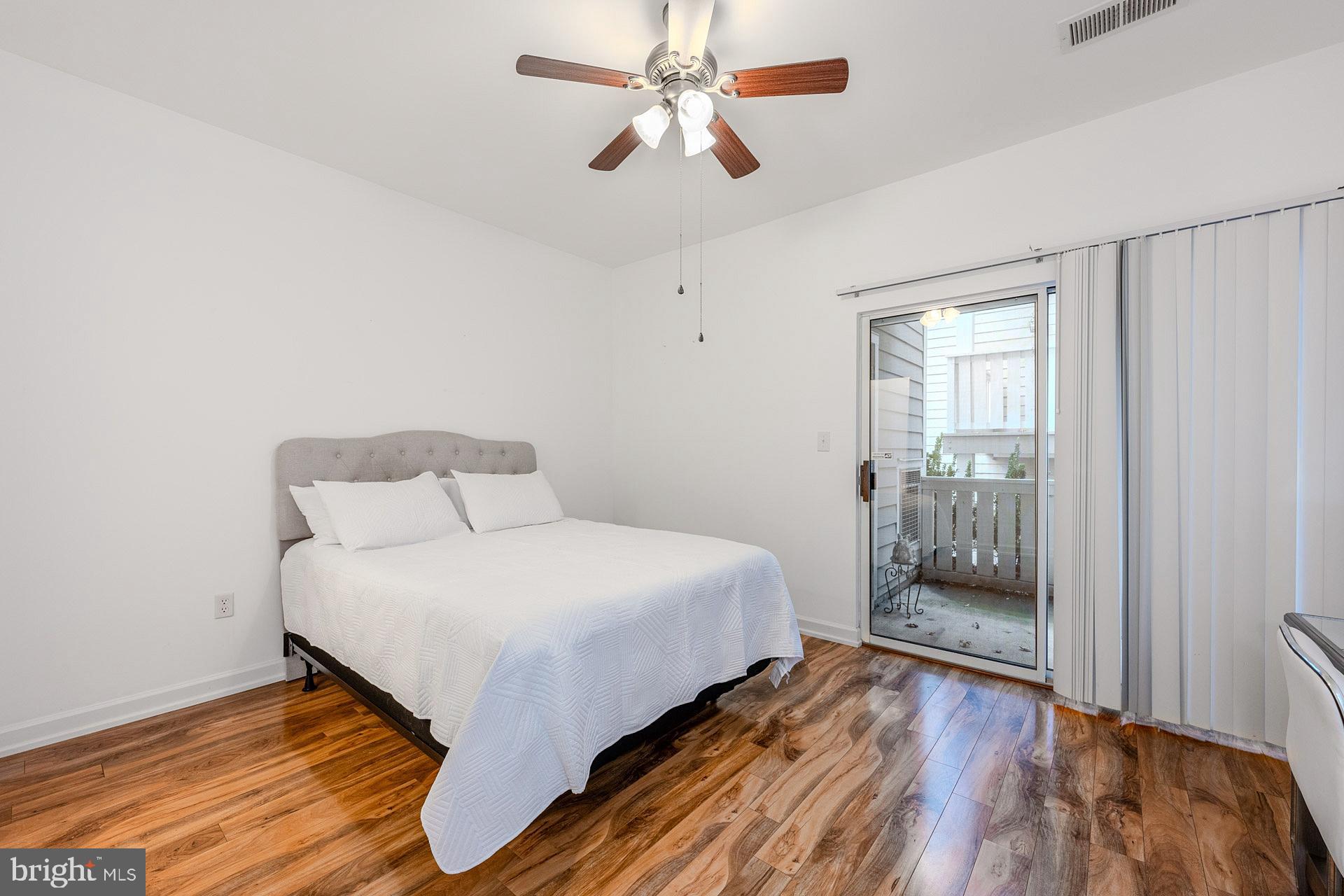 SANDERLING CONDO - Residential