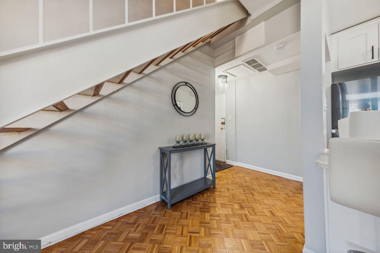 1851 COLUMBIA ROAD NW 400