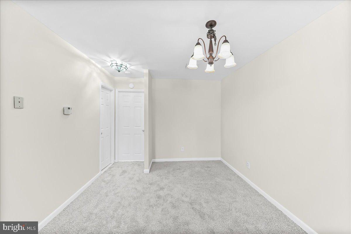 ASTON ARMS - Residential