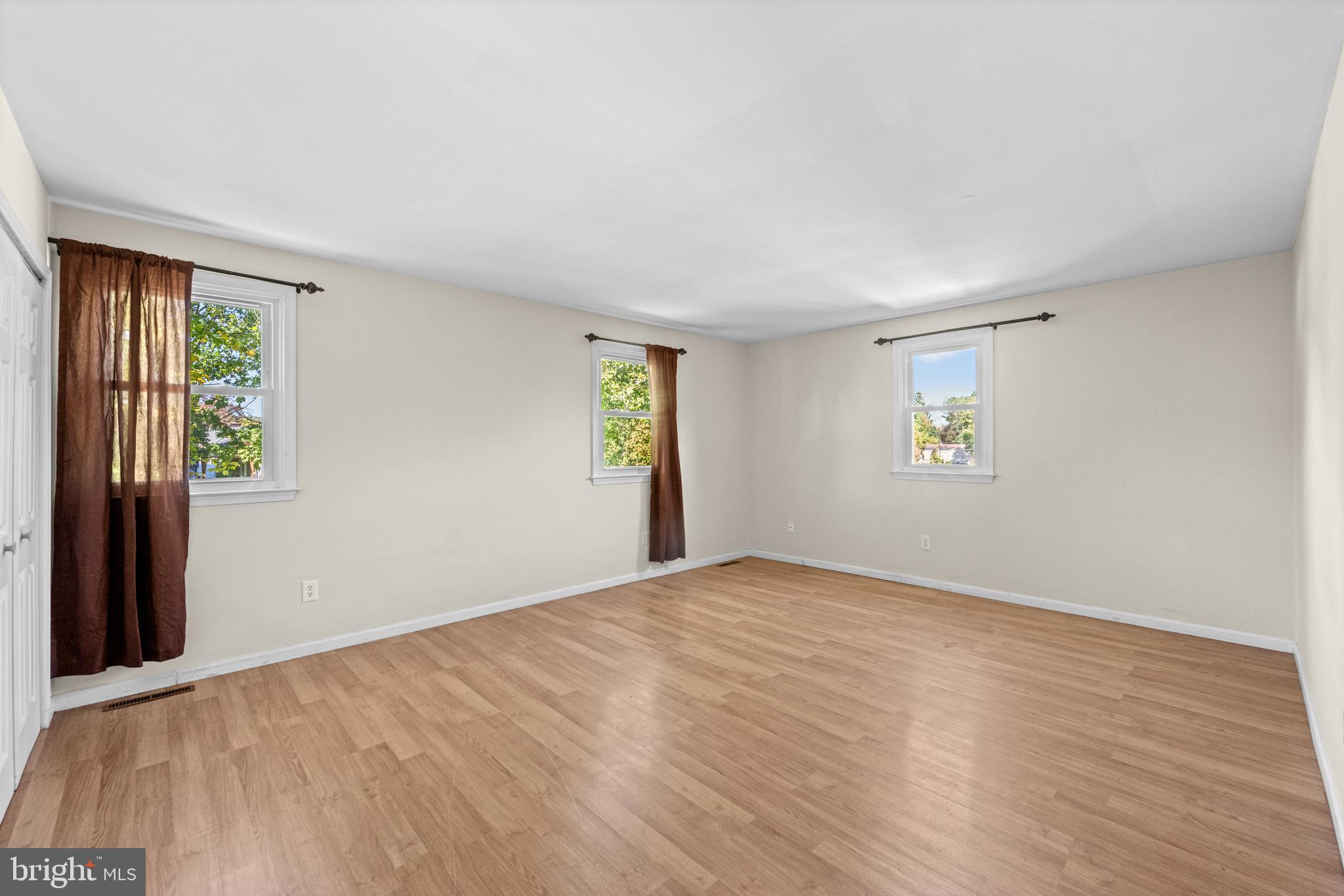 WESTVIEW ACRES - Residential