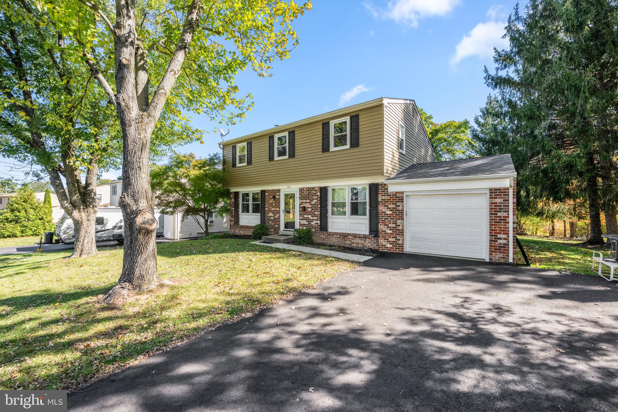 WESTVIEW ACRES - Residential