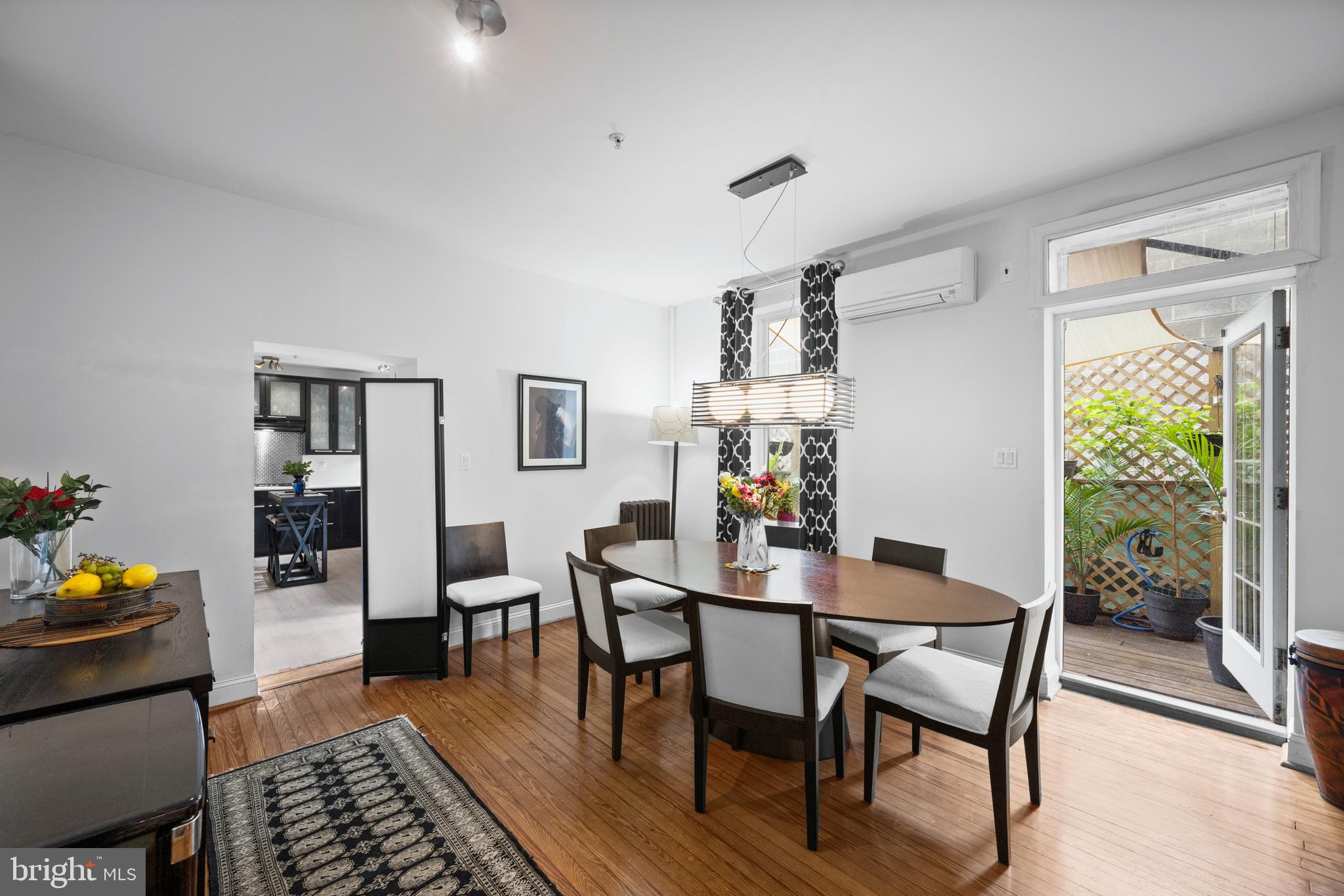 LITTLE ITALY - Residential