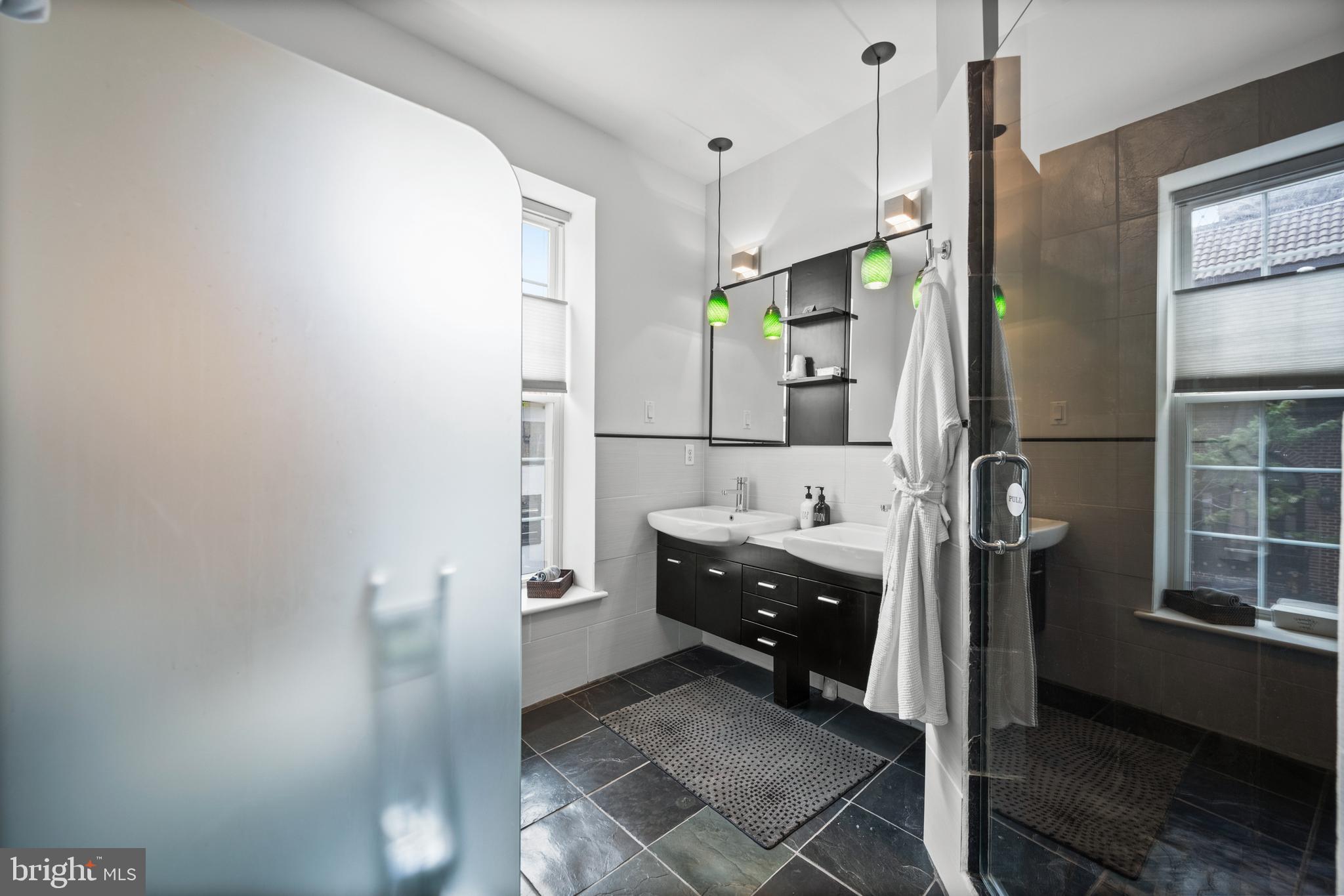 LITTLE ITALY - Residential