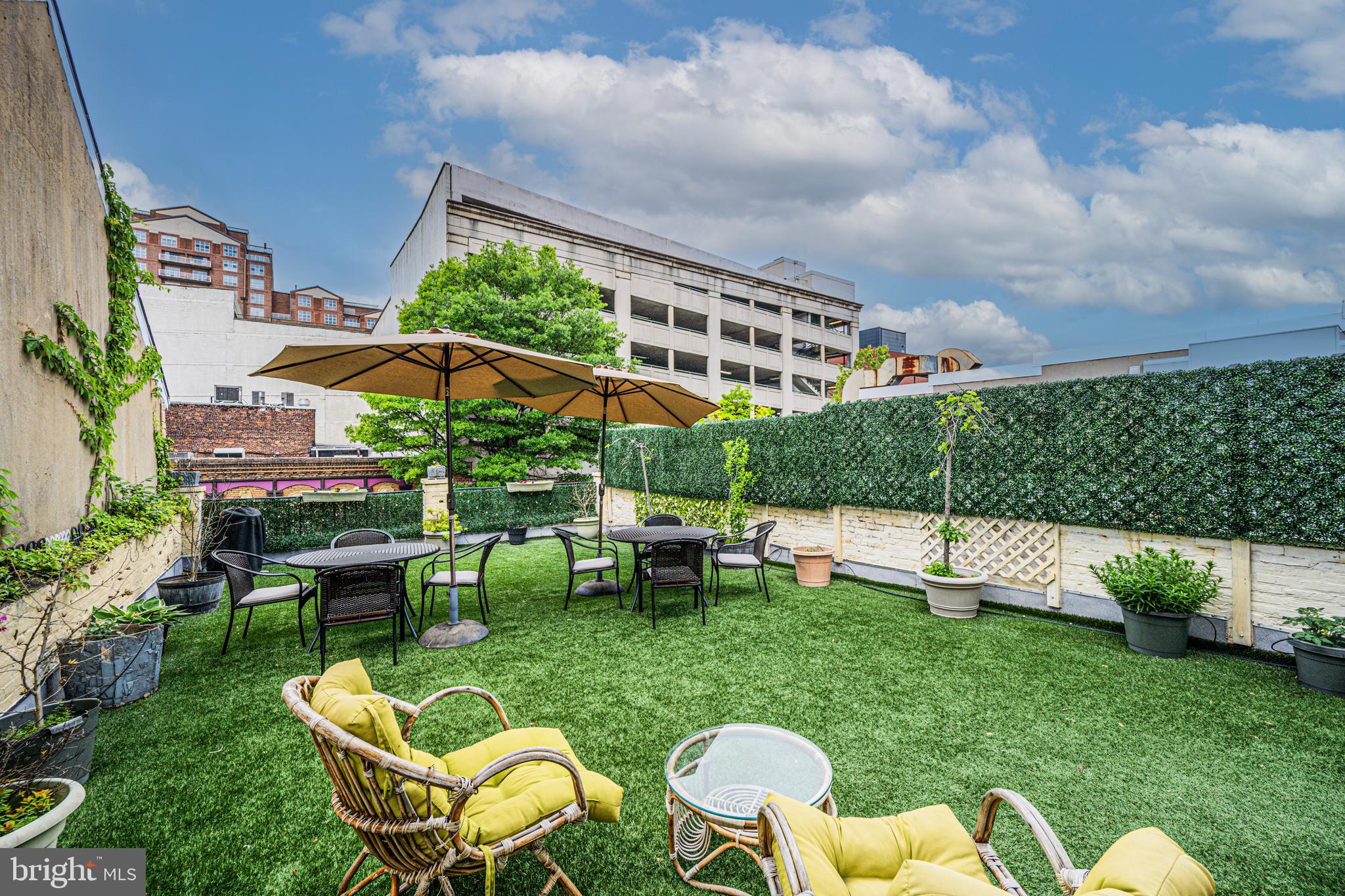 LITTLE ITALY - Residential