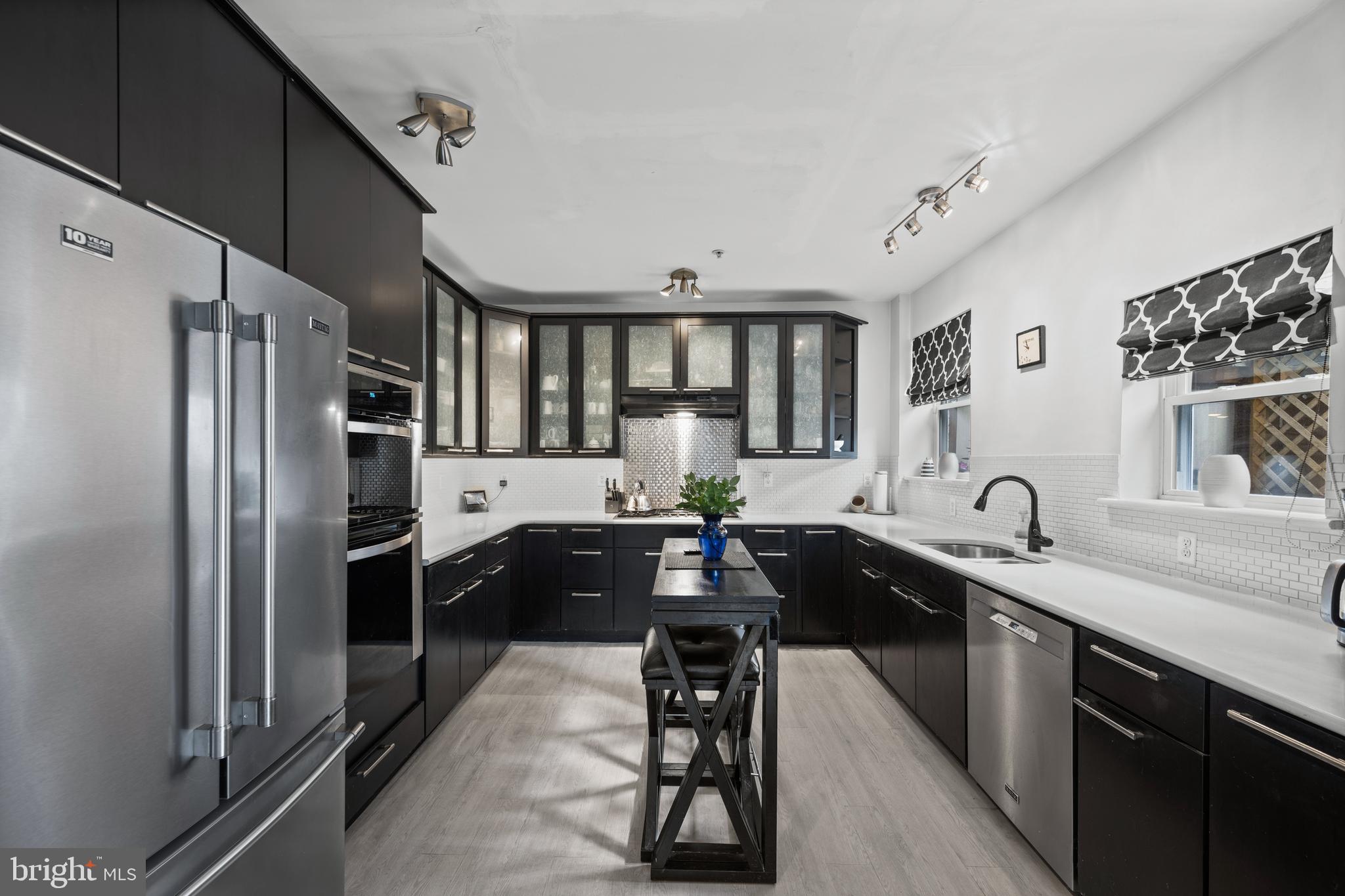 LITTLE ITALY - Residential