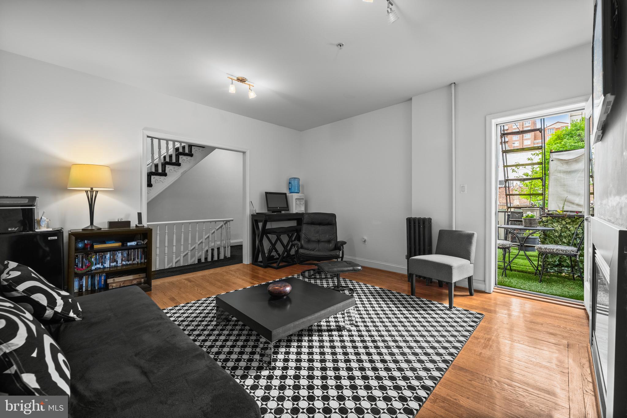 LITTLE ITALY - Residential