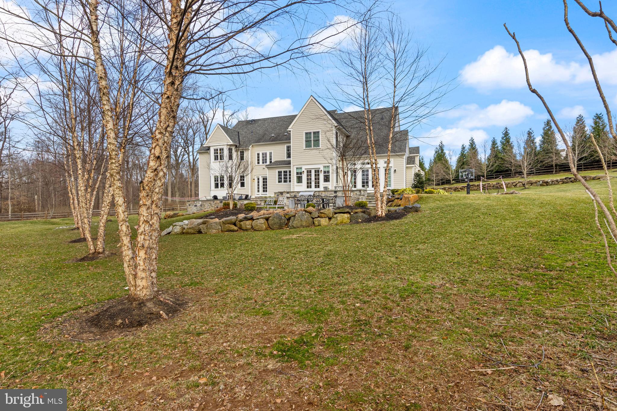 RADNOR HUNT - Residential