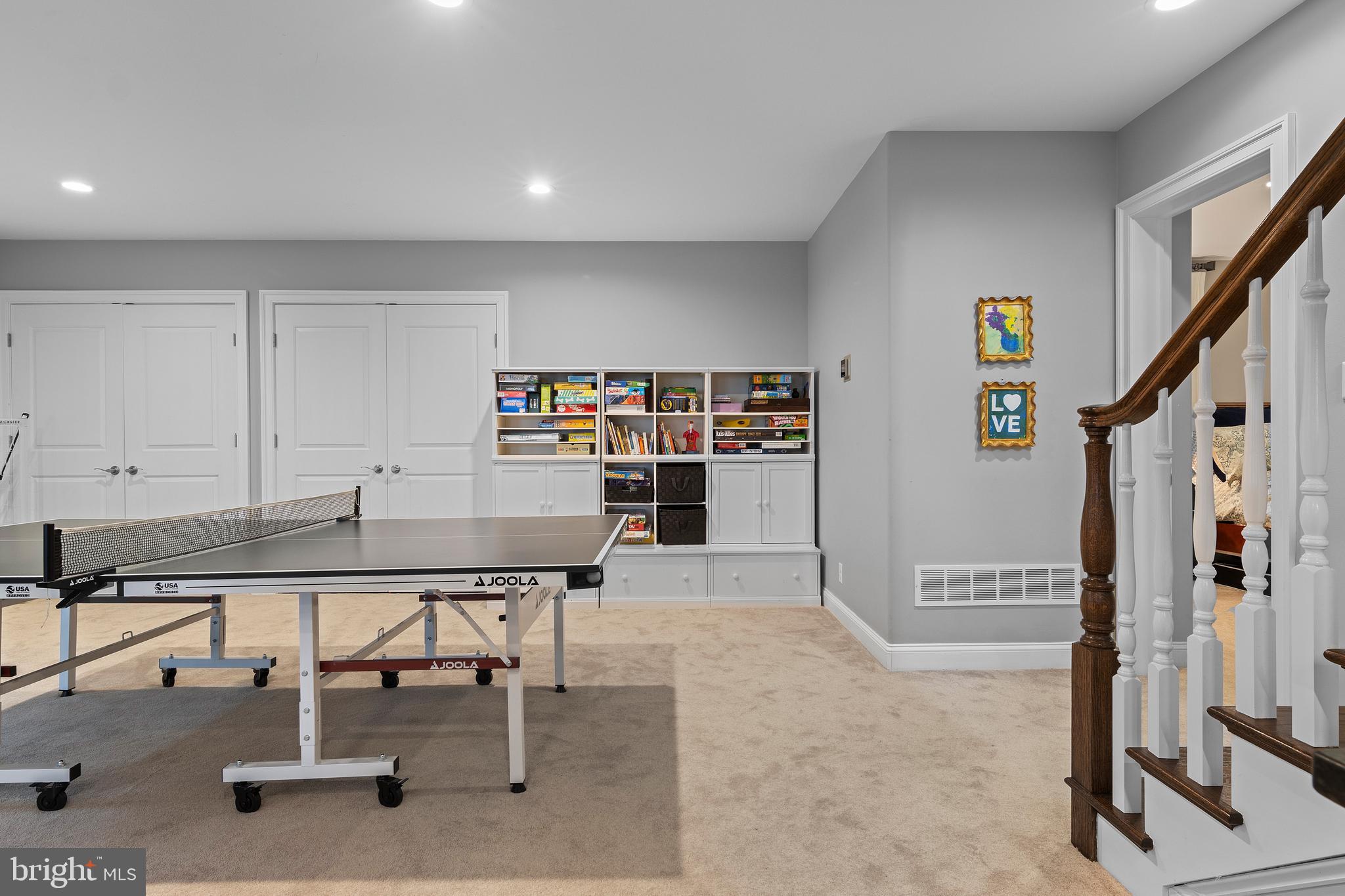 RADNOR HUNT - Residential