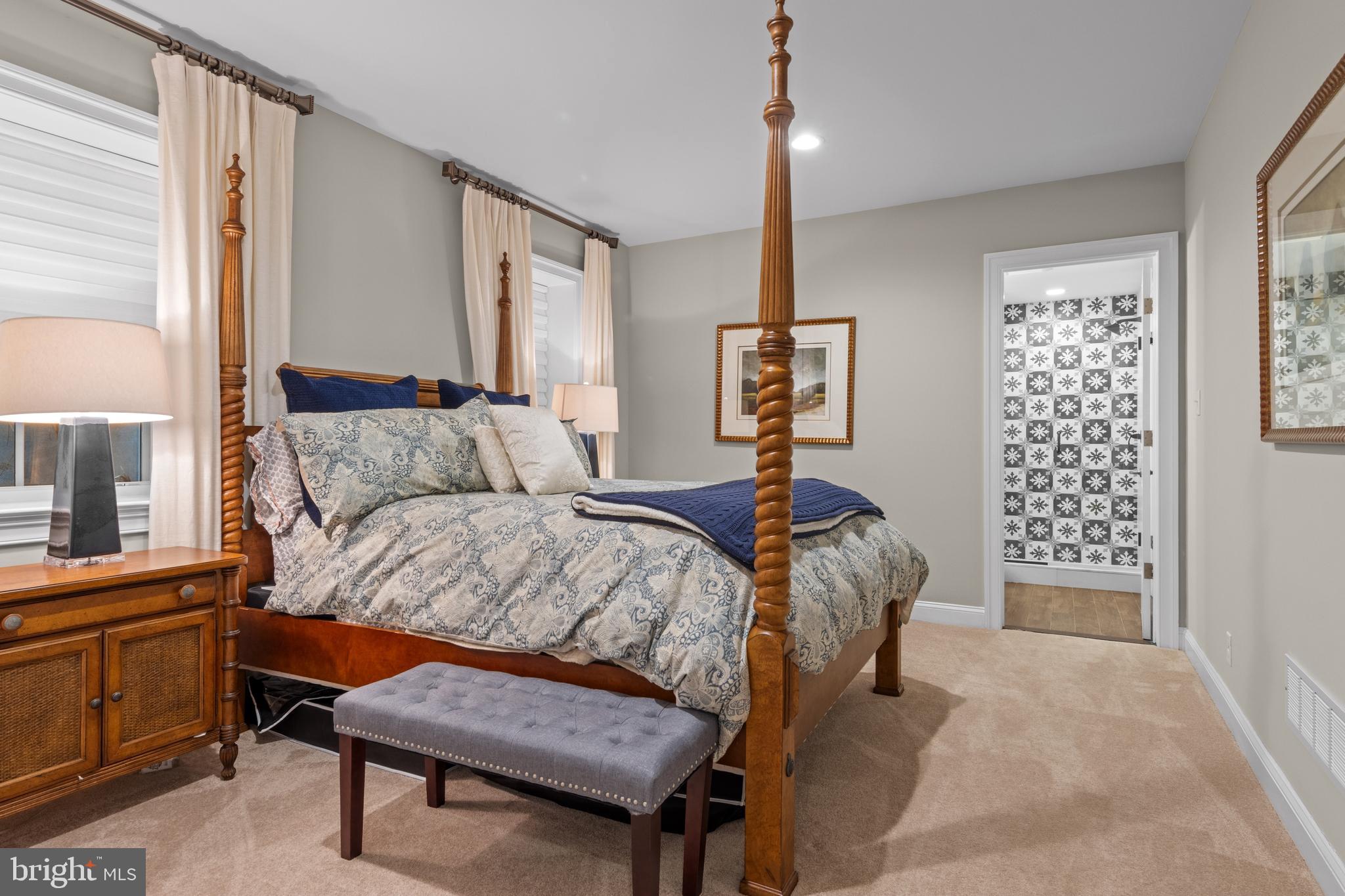 RADNOR HUNT - Residential