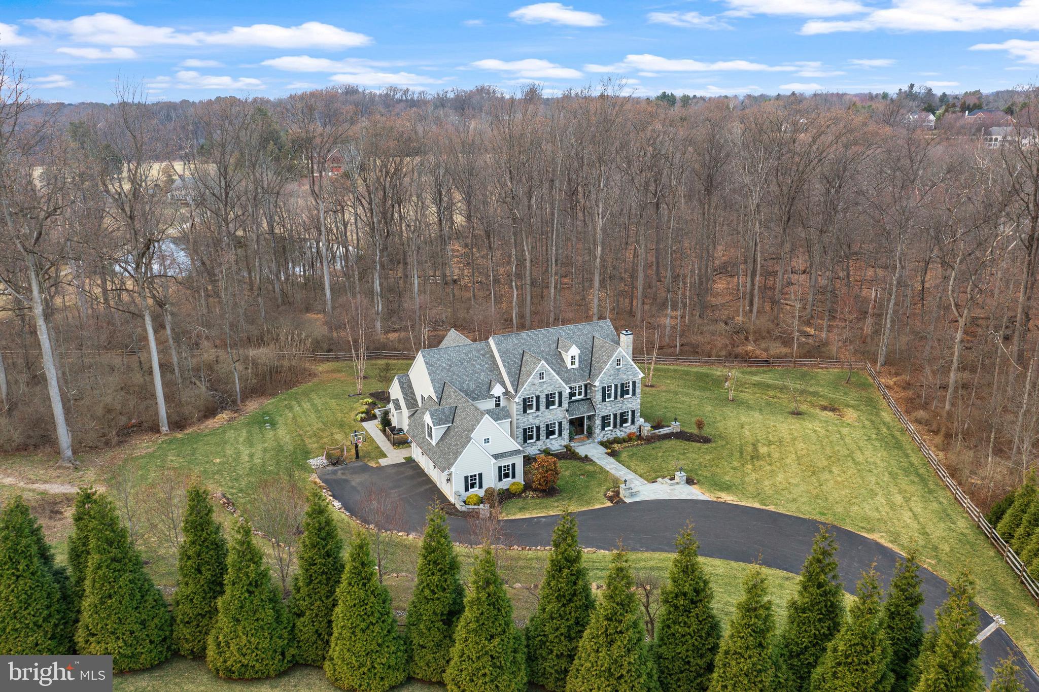 RADNOR HUNT - Residential