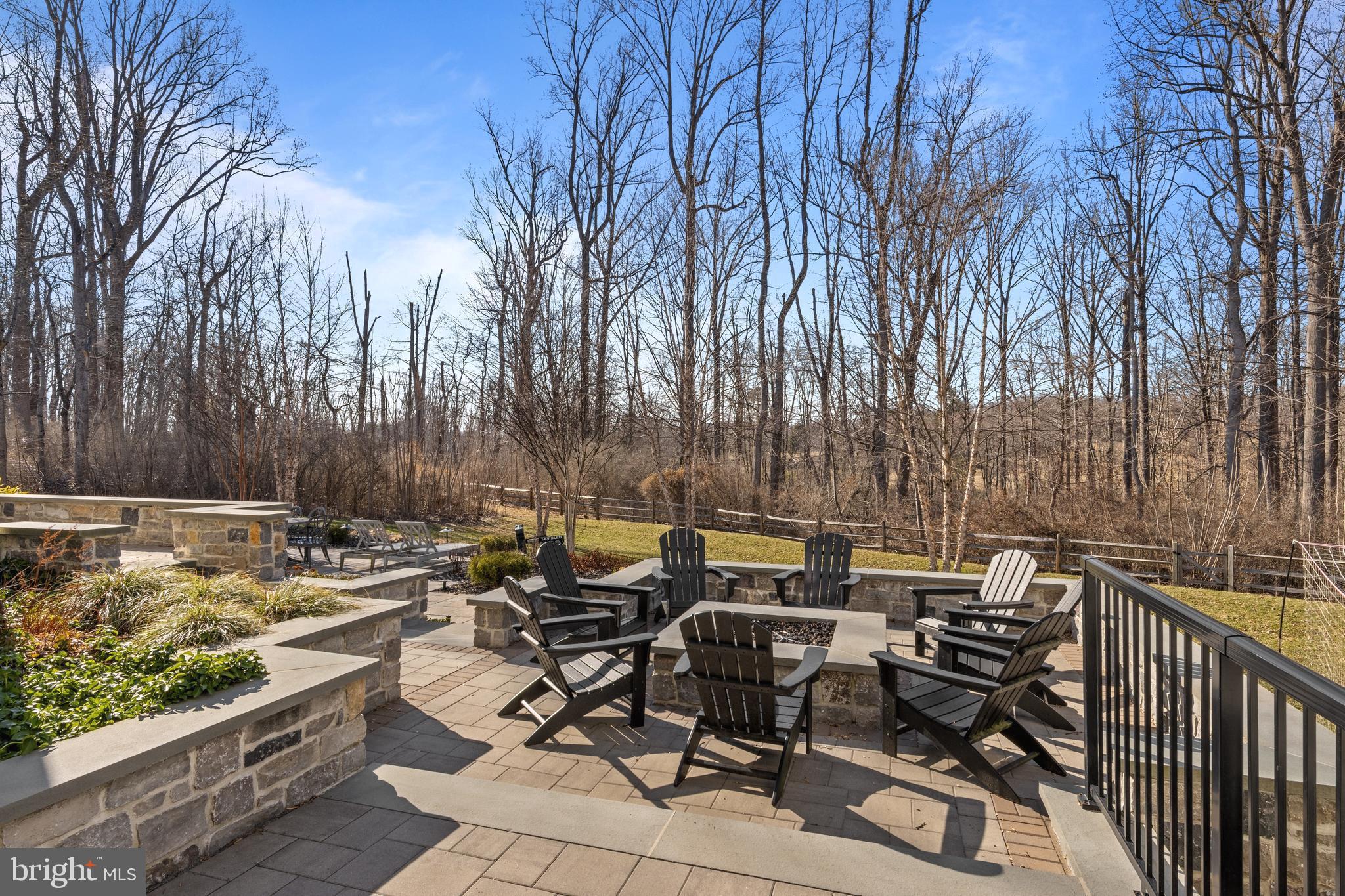 RADNOR HUNT - Residential