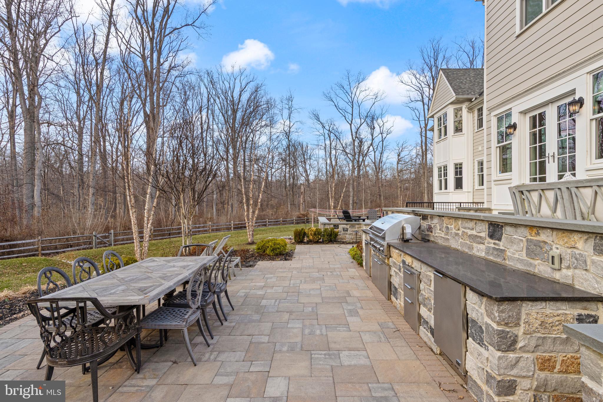 RADNOR HUNT - Residential