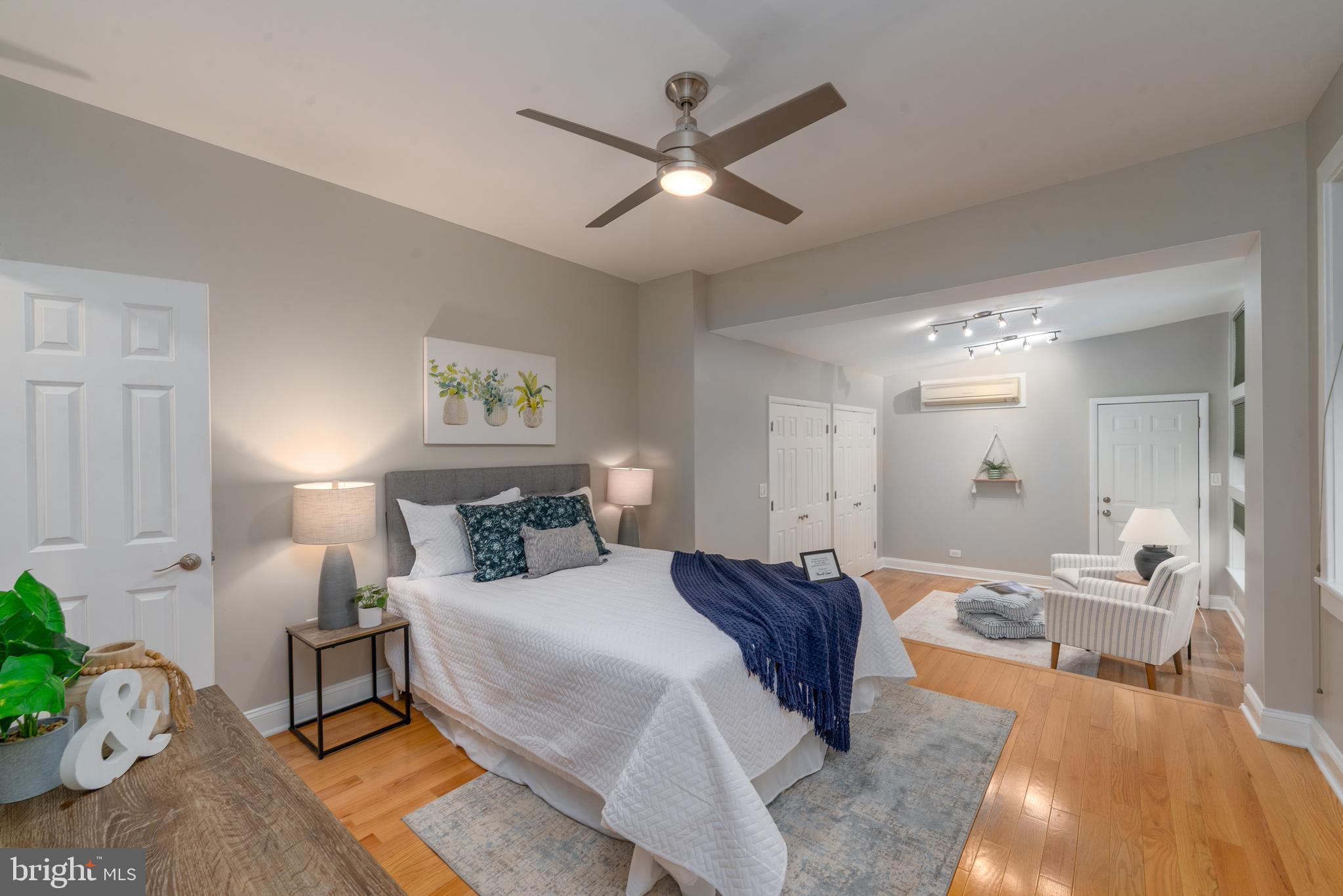 RIVERSIDE - Residential