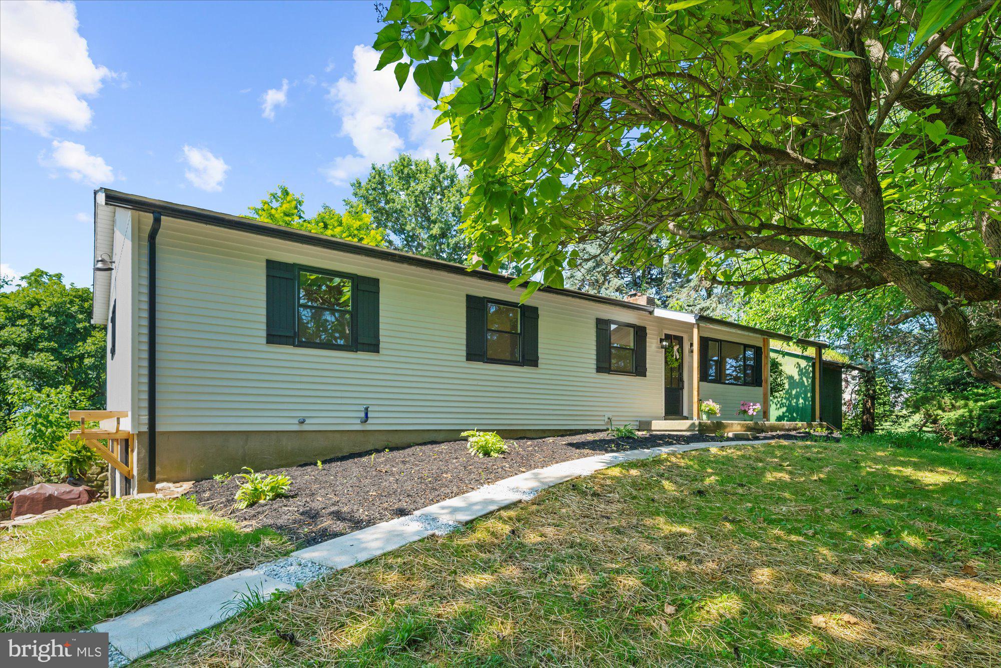 261 INDIAN LANE