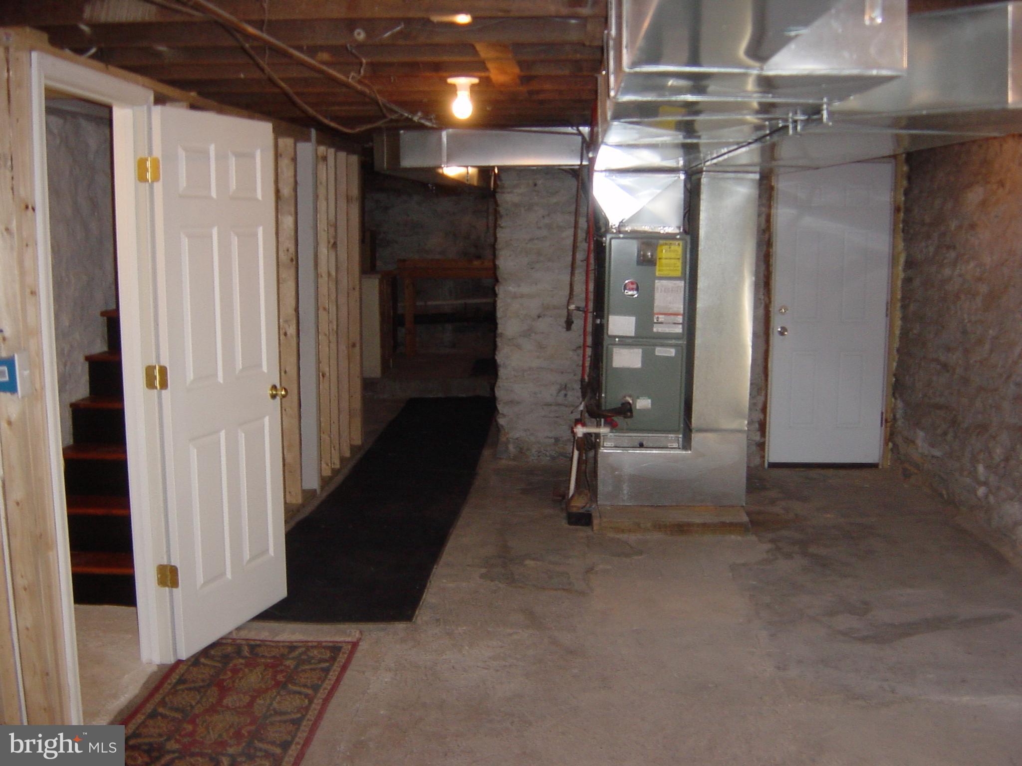 DOWNTOWN FREDERICK - Residential Lease